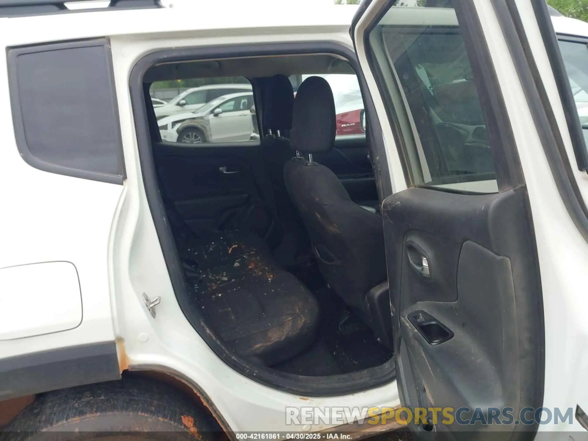 8 Photograph of a damaged car ZACNJDB18NPN89443 JEEP RENEGADE 2022