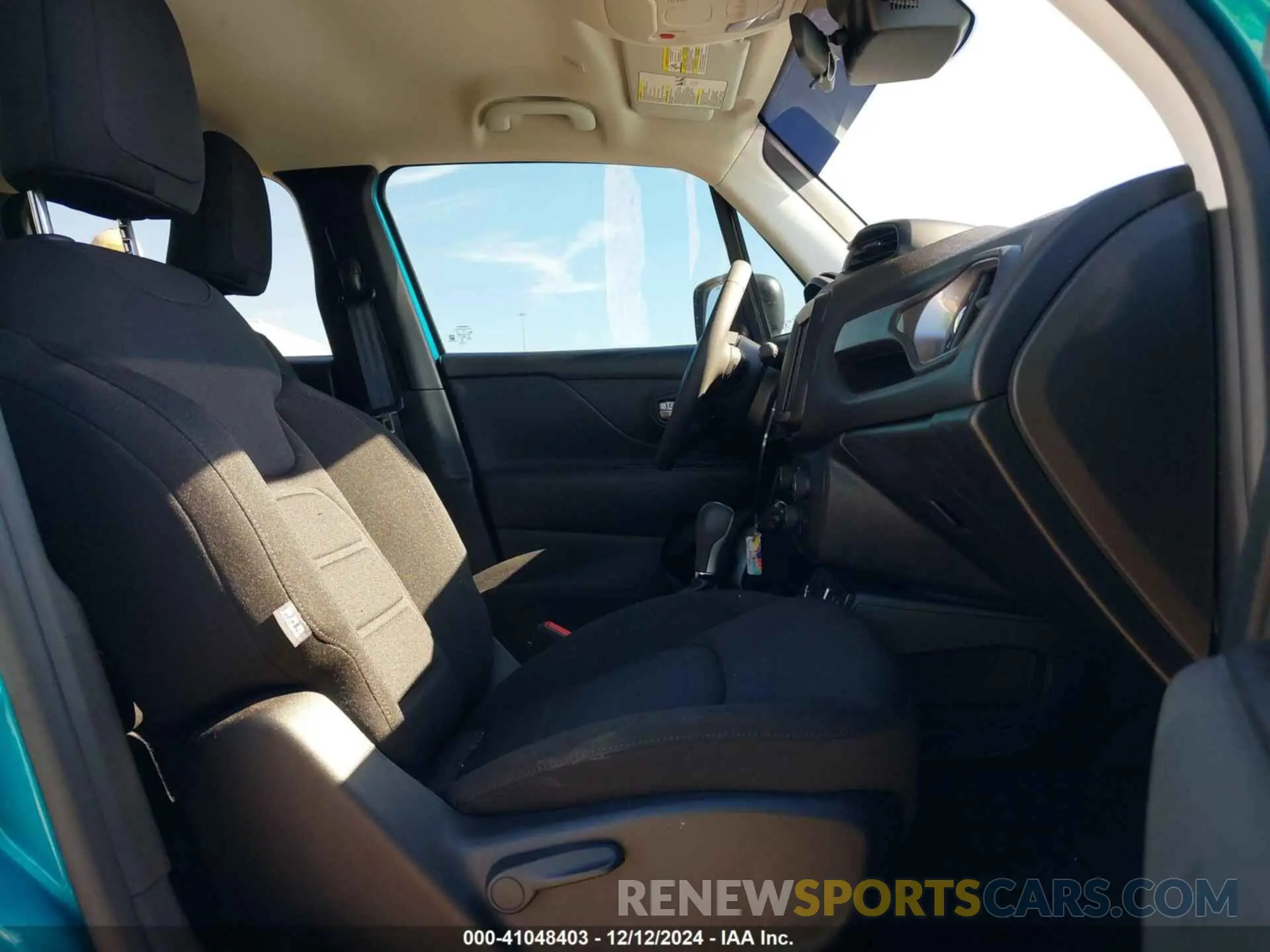 5 Photograph of a damaged car ZACNJDB19NPN79181 JEEP RENEGADE 2022