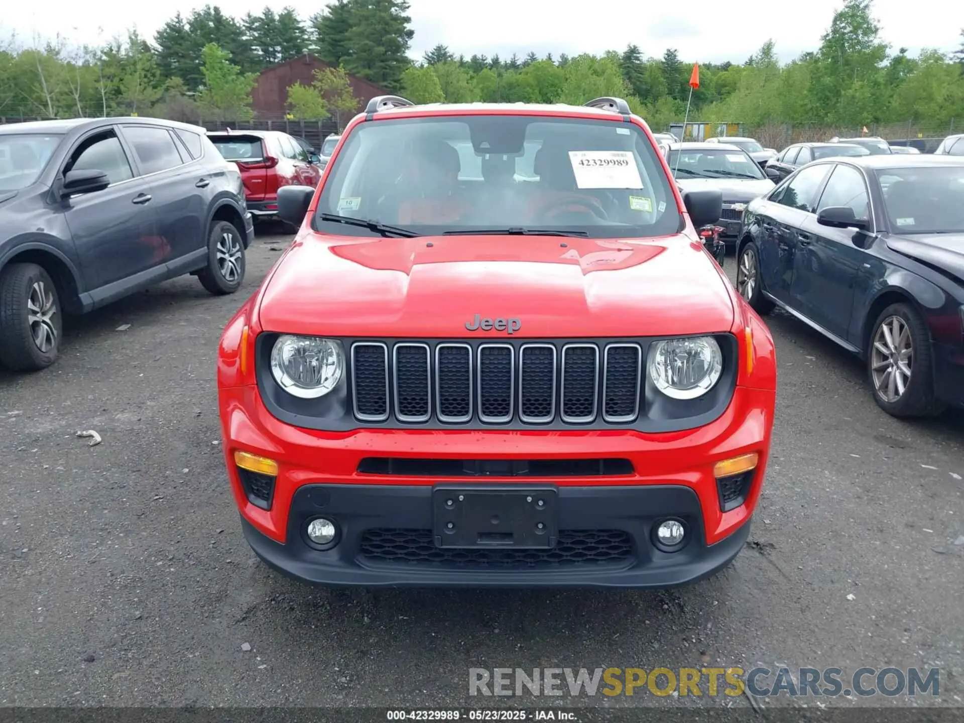 13 Photograph of a damaged car ZACNJDB19NPN81559 JEEP RENEGADE 2022