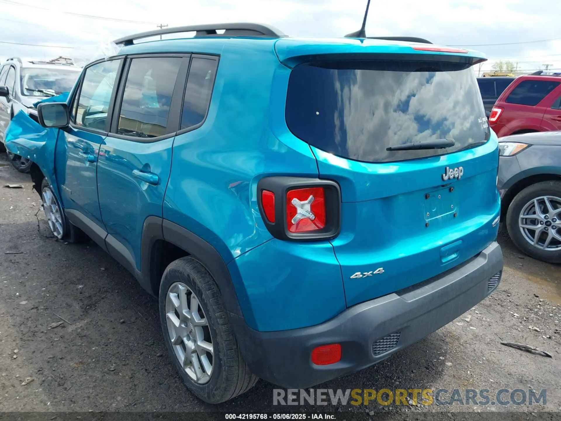 3 Photograph of a damaged car ZACNJDB1XNPN66679 JEEP RENEGADE 2022