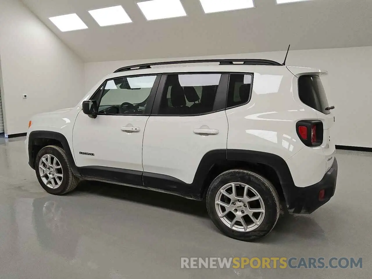 2 Photograph of a damaged car ZACNJDB1XNPN86012 JEEP RENEGADE 2022