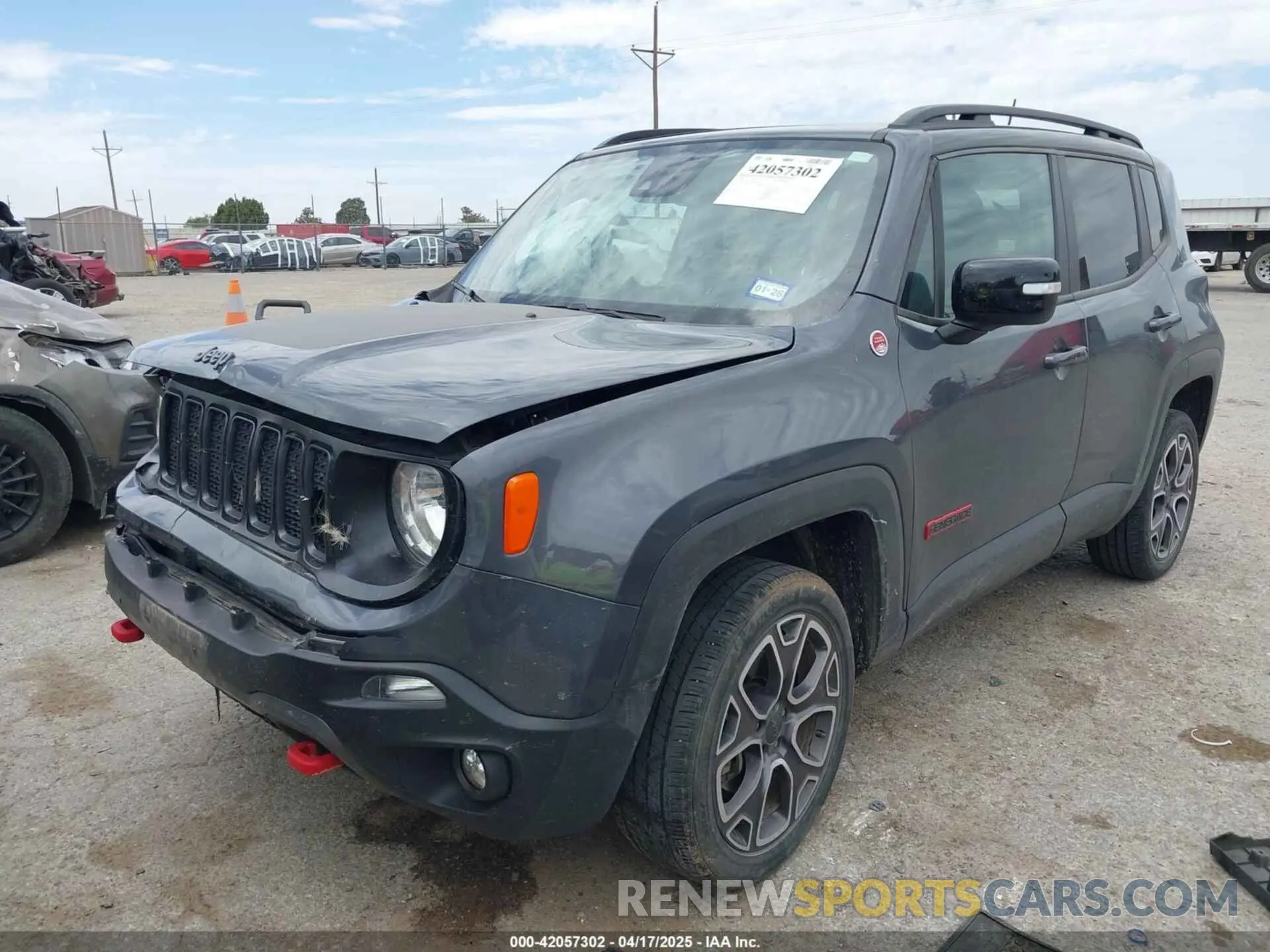 2 Photograph of a damaged car ZACNJDC10NPN62719 JEEP RENEGADE 2022