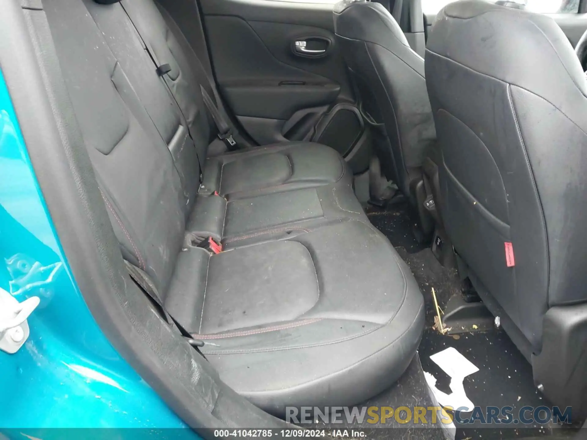 8 Photograph of a damaged car ZACNJDC13NPN57143 JEEP RENEGADE 2022