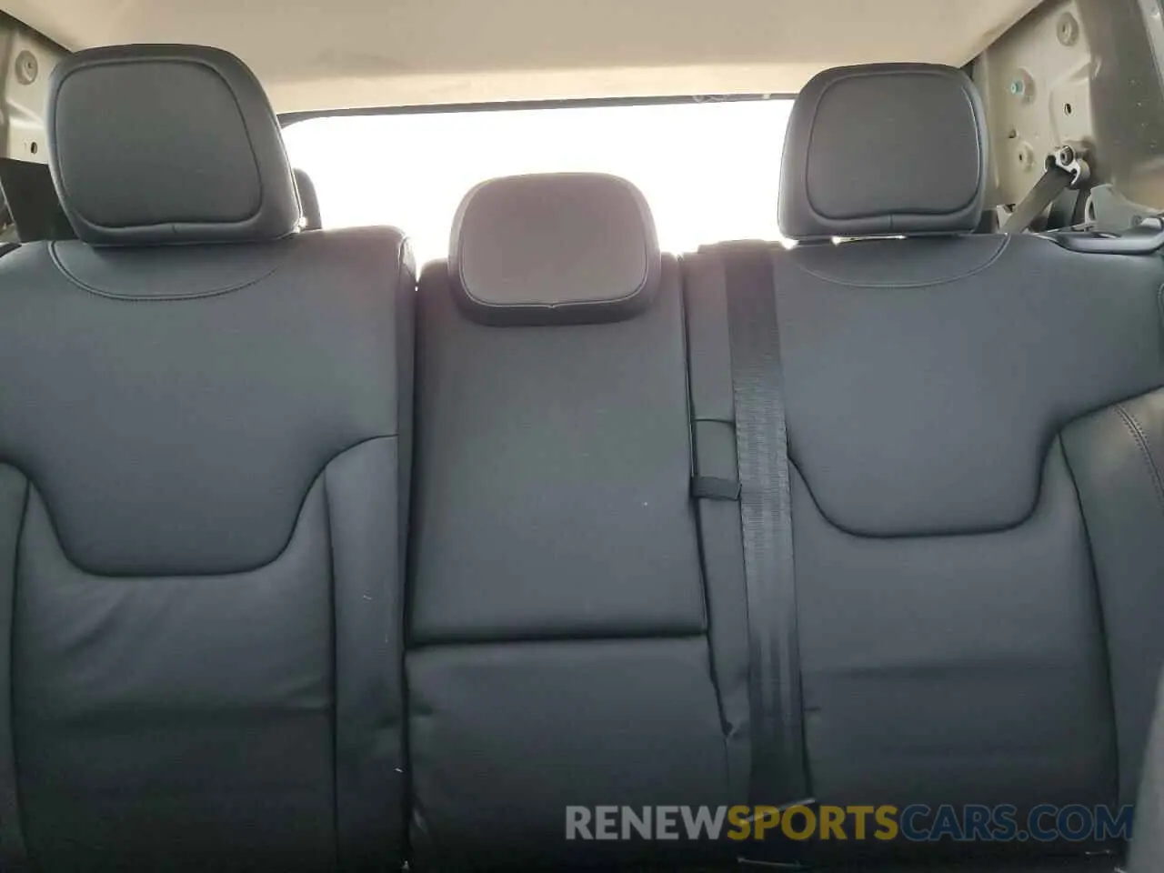 10 Photograph of a damaged car ZACNJDC17NPN80098 JEEP RENEGADE 2022