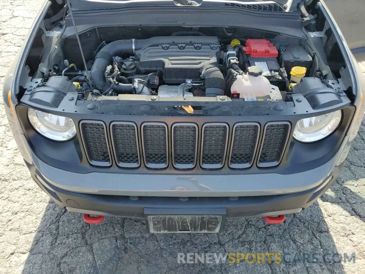 12 Photograph of a damaged car ZACNJDC17NPN80098 JEEP RENEGADE 2022
