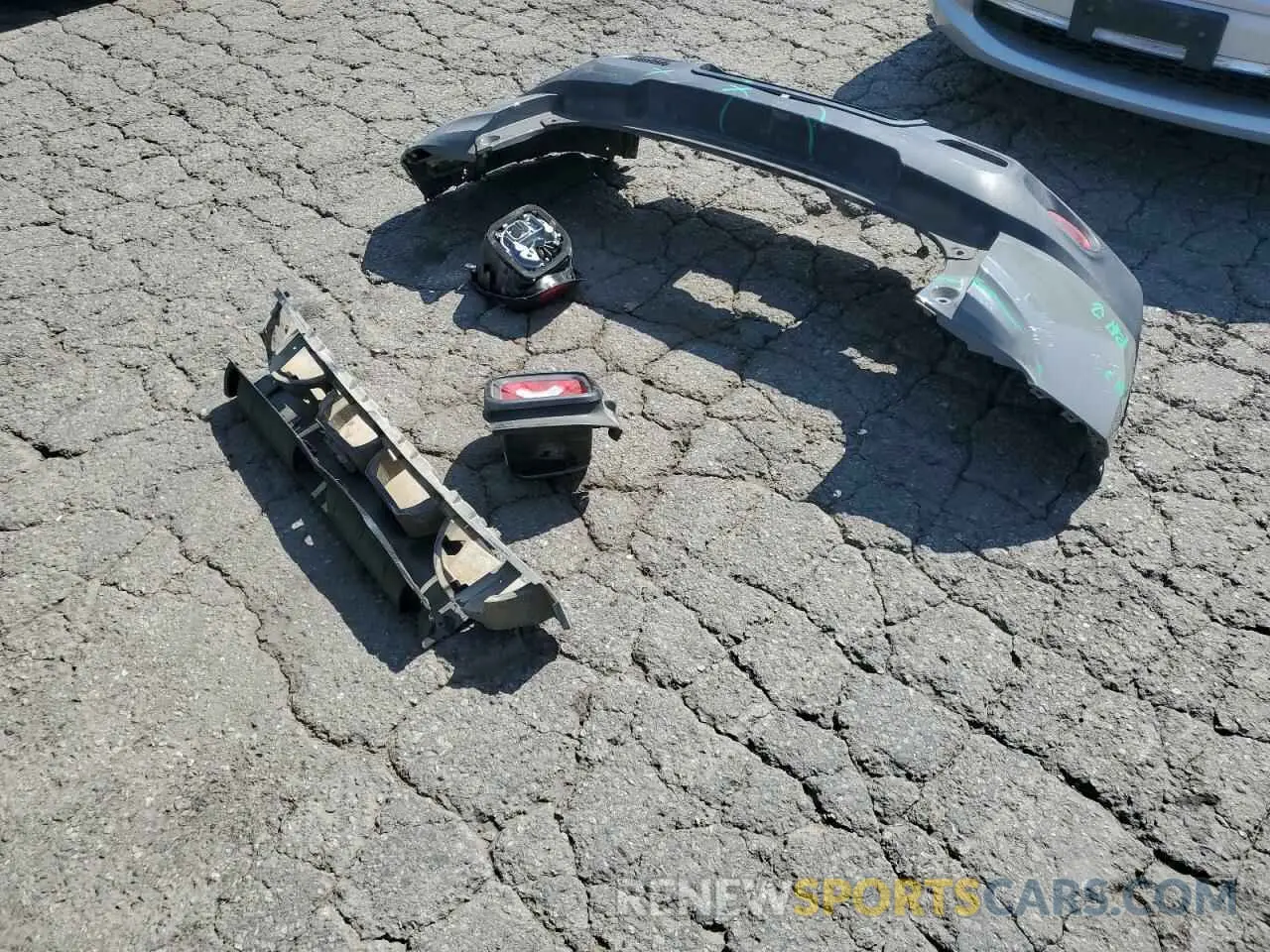 13 Photograph of a damaged car ZACNJDC17NPN80098 JEEP RENEGADE 2022