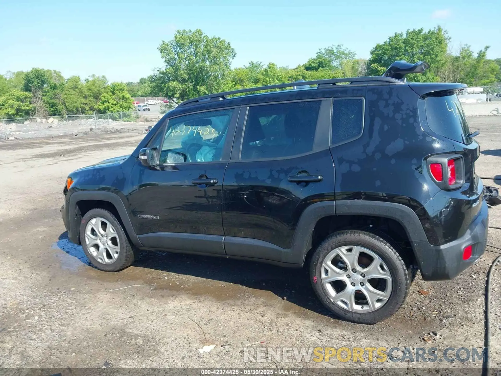 15 Photograph of a damaged car ZACNJDD11NPN71962 JEEP RENEGADE 2022