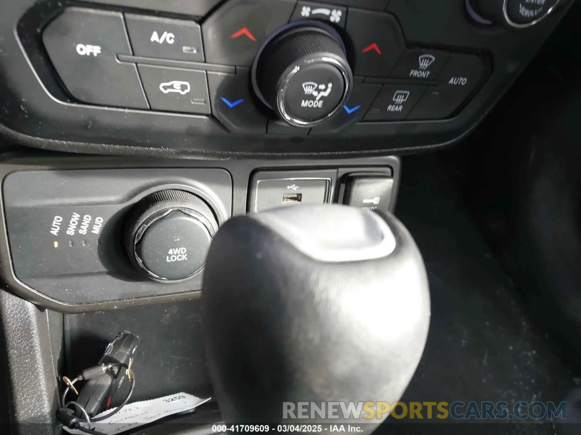 11 Photograph of a damaged car ZACNJDD11NPN99535 JEEP RENEGADE 2022