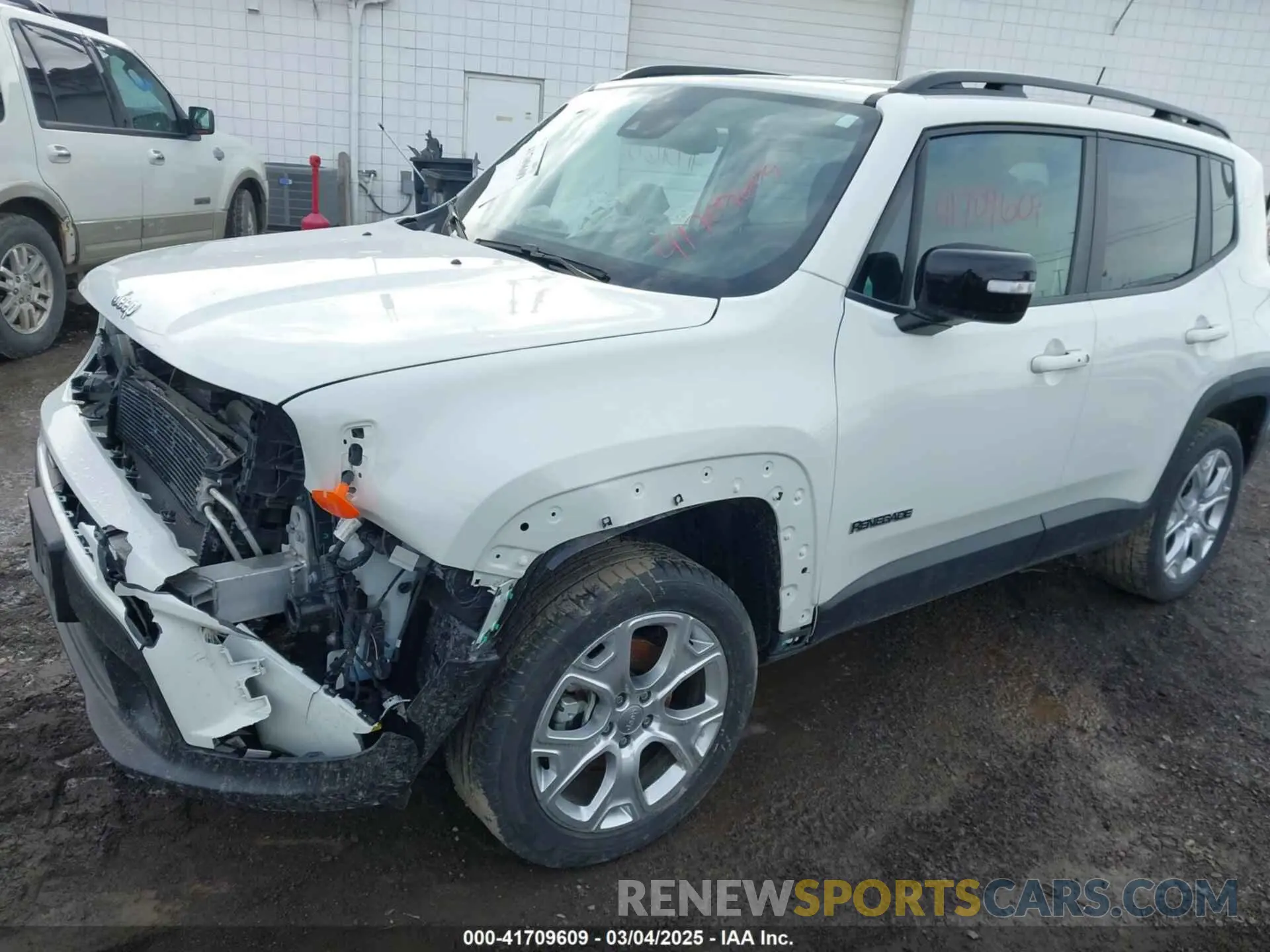 2 Photograph of a damaged car ZACNJDD11NPN99535 JEEP RENEGADE 2022