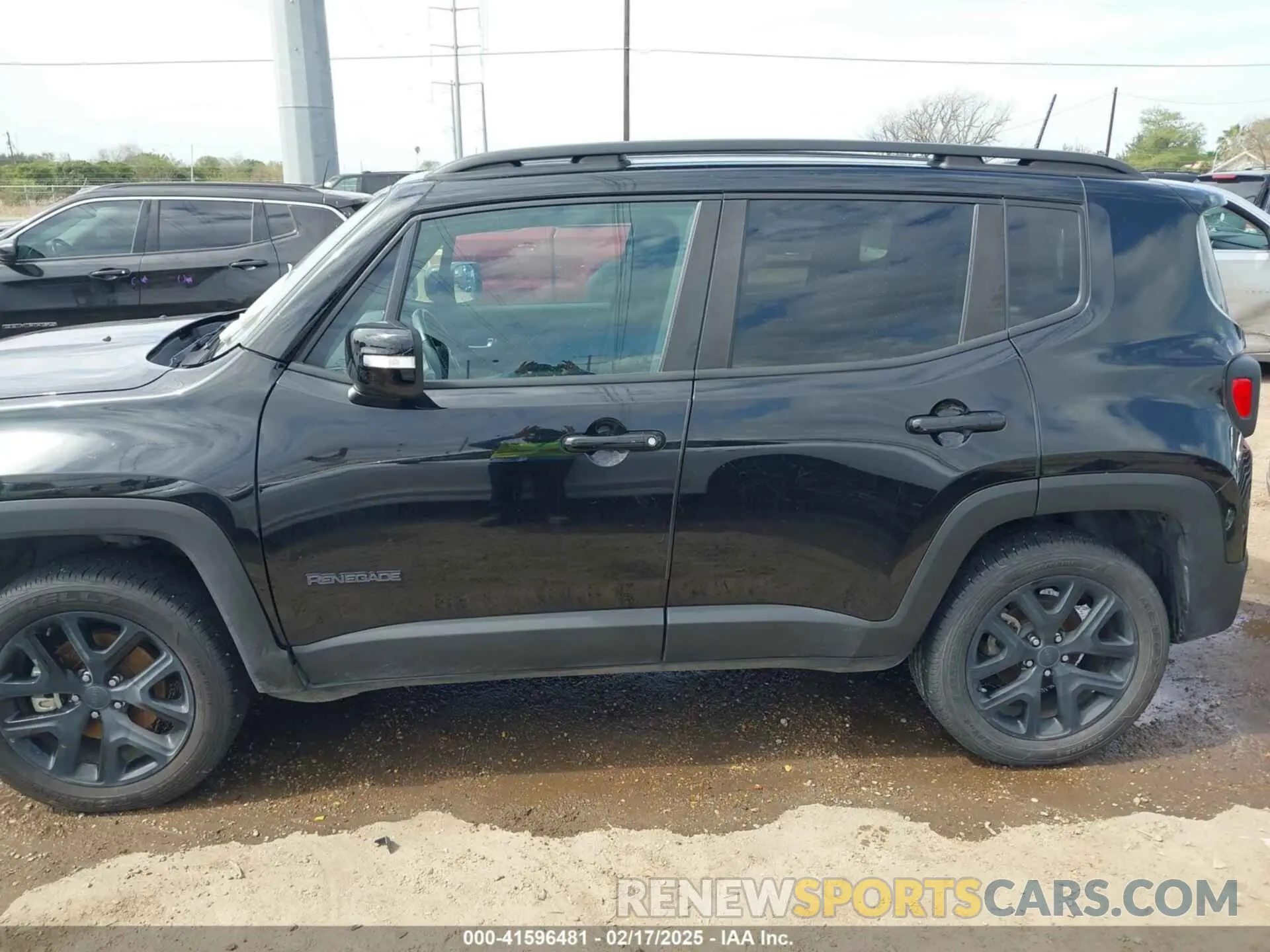 15 Photograph of a damaged car ZACNJDE19NPN46743 JEEP RENEGADE 2022