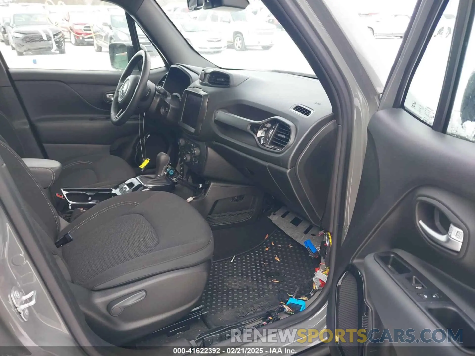 5 Photograph of a damaged car ZACNJDE19NPN66720 JEEP RENEGADE 2022