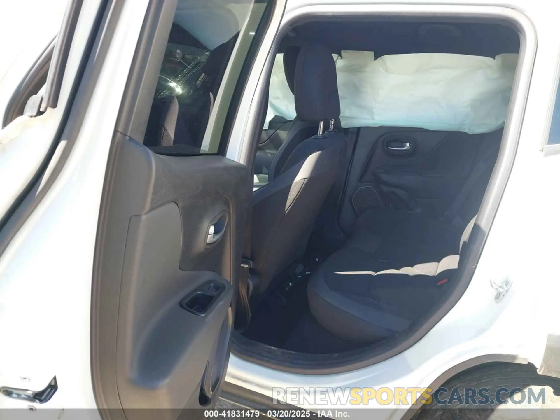 8 Photograph of a damaged car ZACNJDE1XNPN71389 JEEP RENEGADE 2022