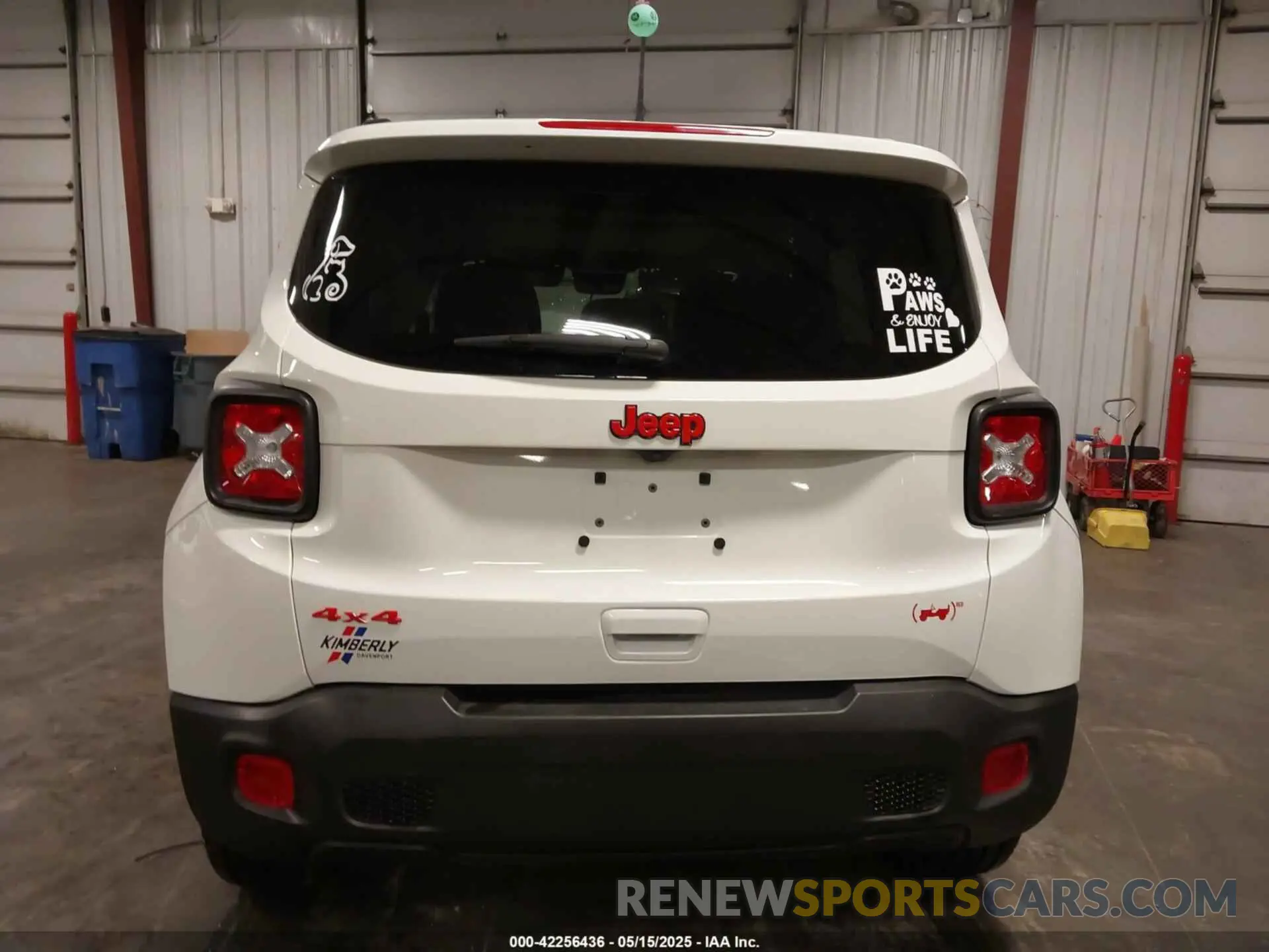 17 Photograph of a damaged car ZACNJDB10PPP33599 JEEP RENEGADE 2023
