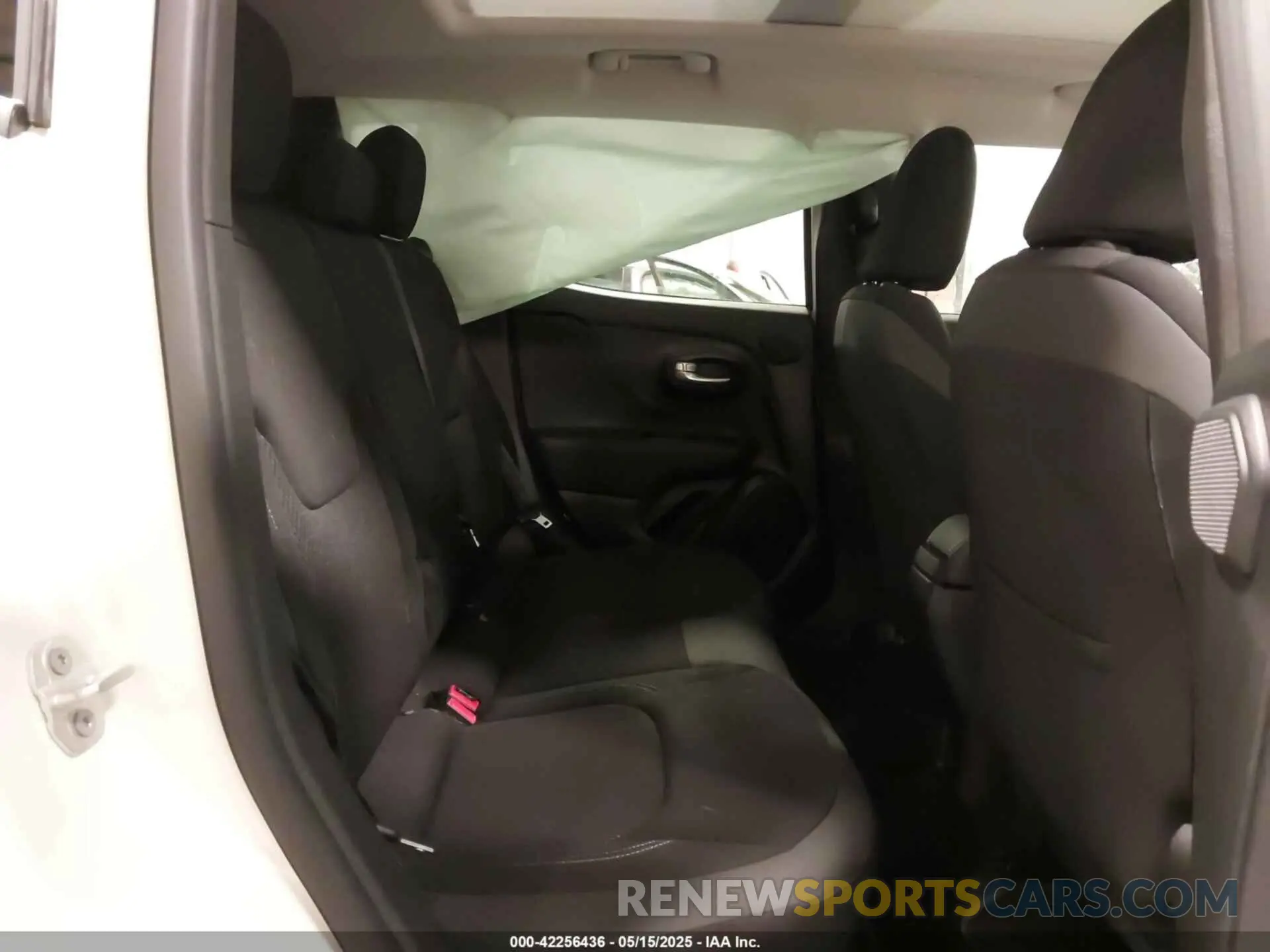8 Photograph of a damaged car ZACNJDB10PPP33599 JEEP RENEGADE 2023