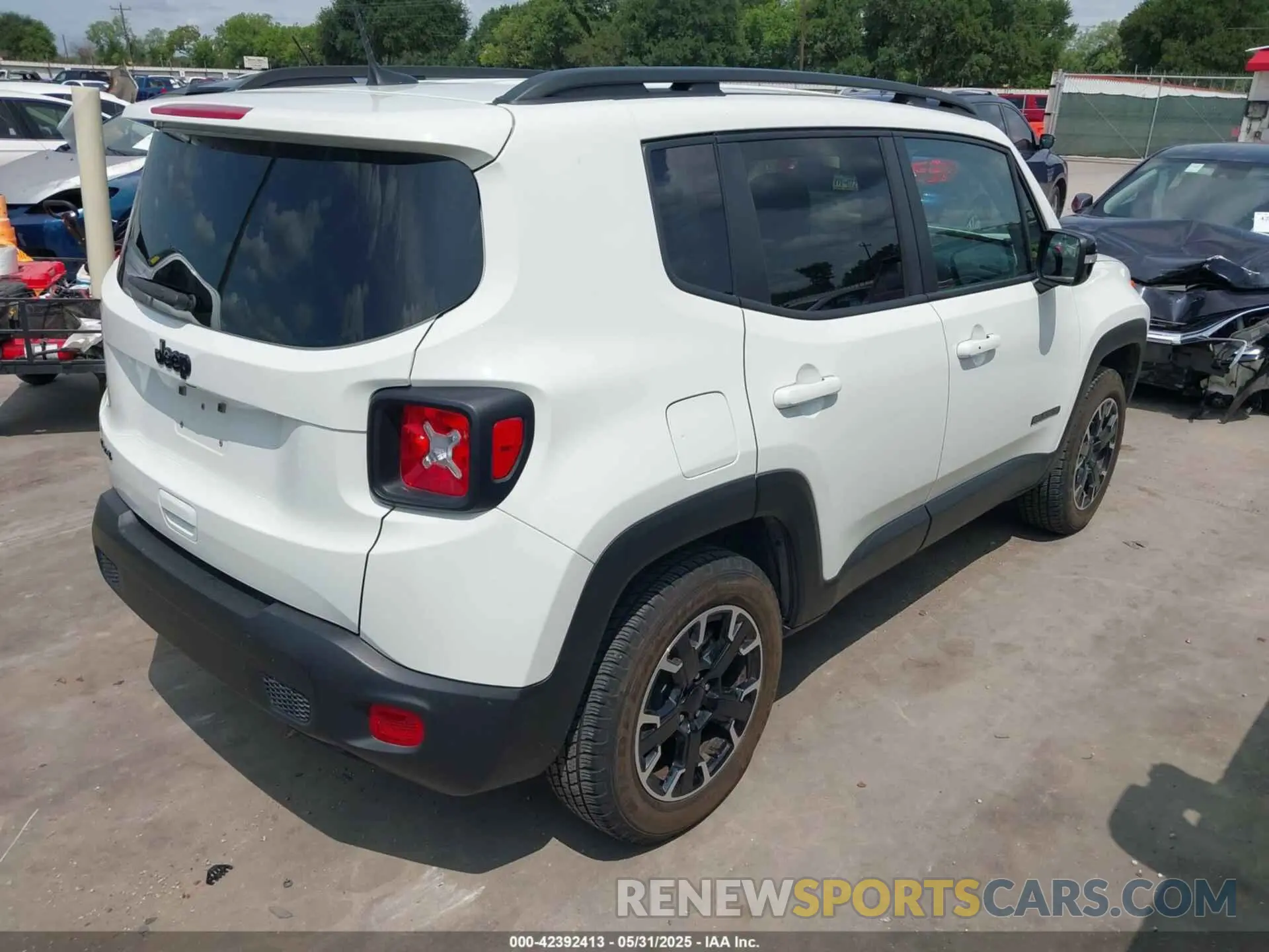 4 Photograph of a damaged car ZACNJDB10PPP72791 JEEP RENEGADE 2023