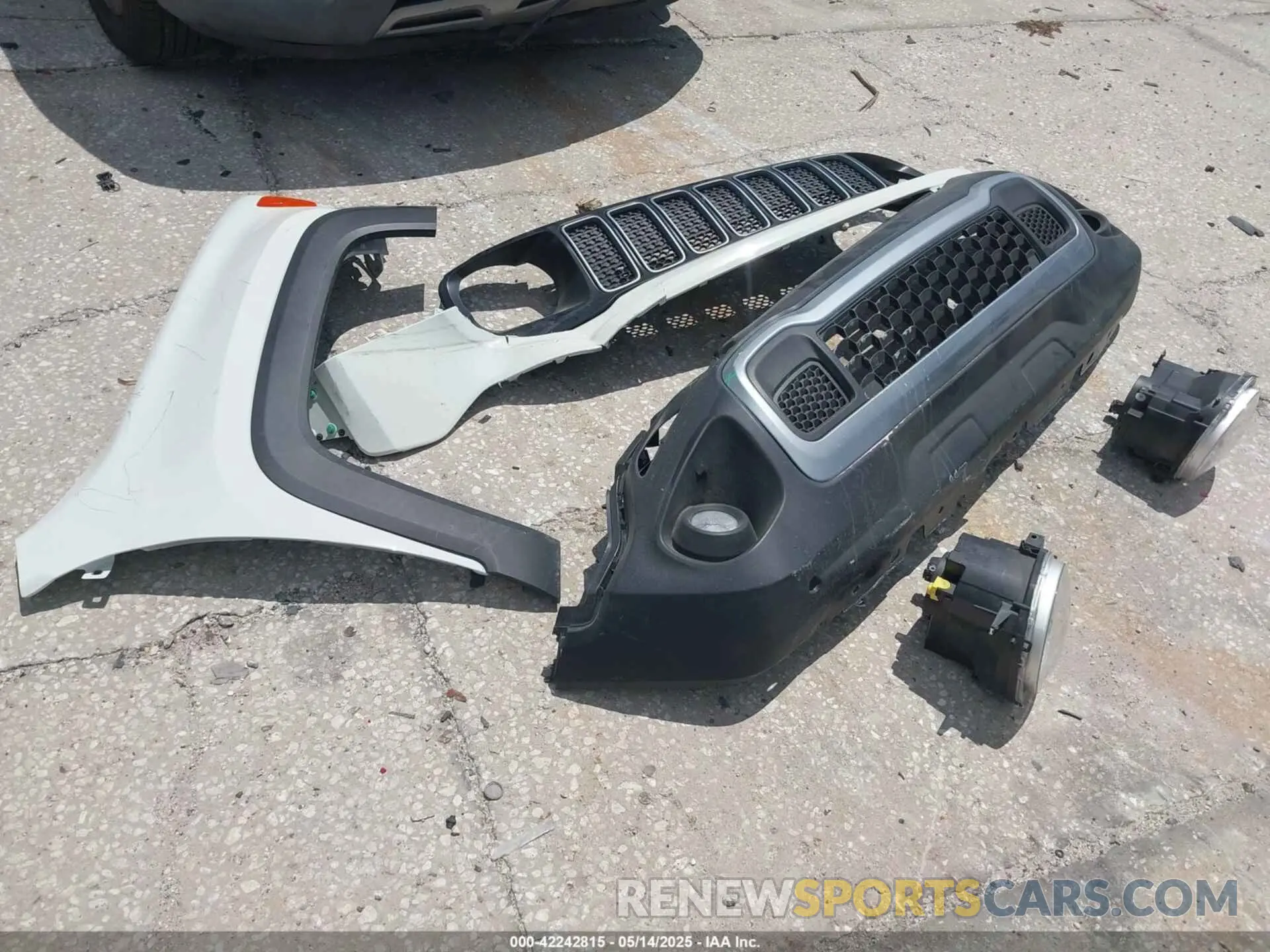 12 Photograph of a damaged car ZACNJDB12PPP39095 JEEP RENEGADE 2023