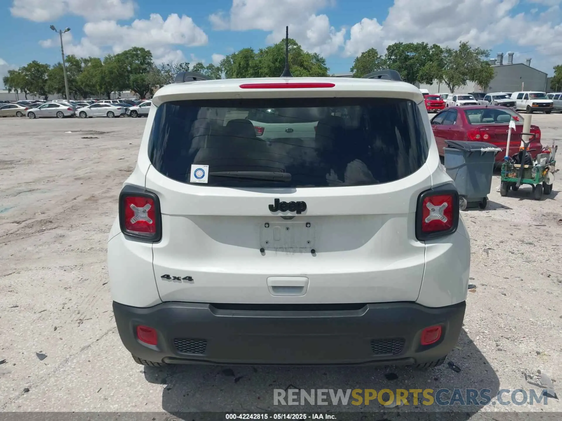 17 Photograph of a damaged car ZACNJDB12PPP39095 JEEP RENEGADE 2023