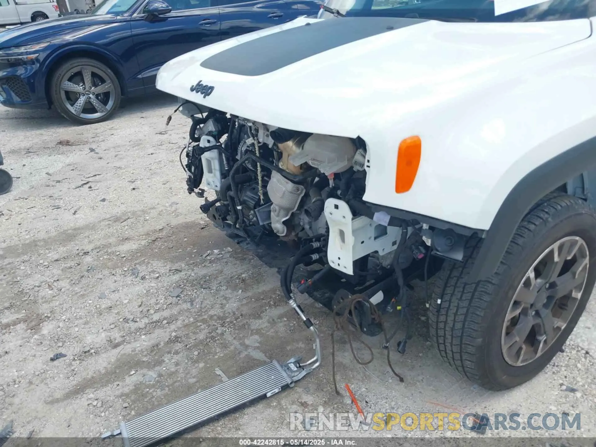 18 Photograph of a damaged car ZACNJDB12PPP39095 JEEP RENEGADE 2023