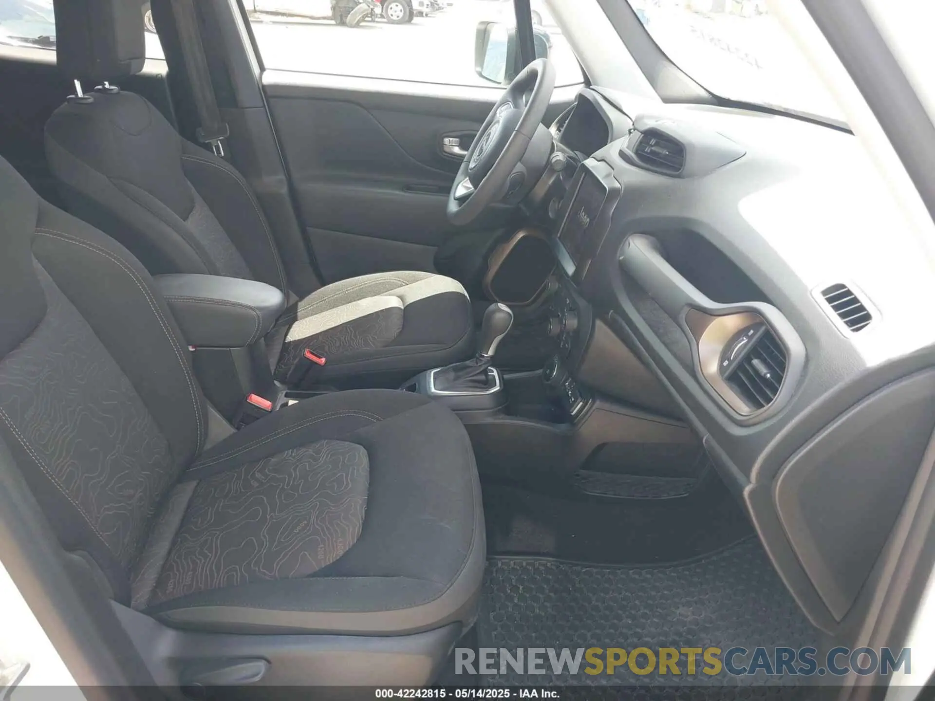 5 Photograph of a damaged car ZACNJDB12PPP39095 JEEP RENEGADE 2023