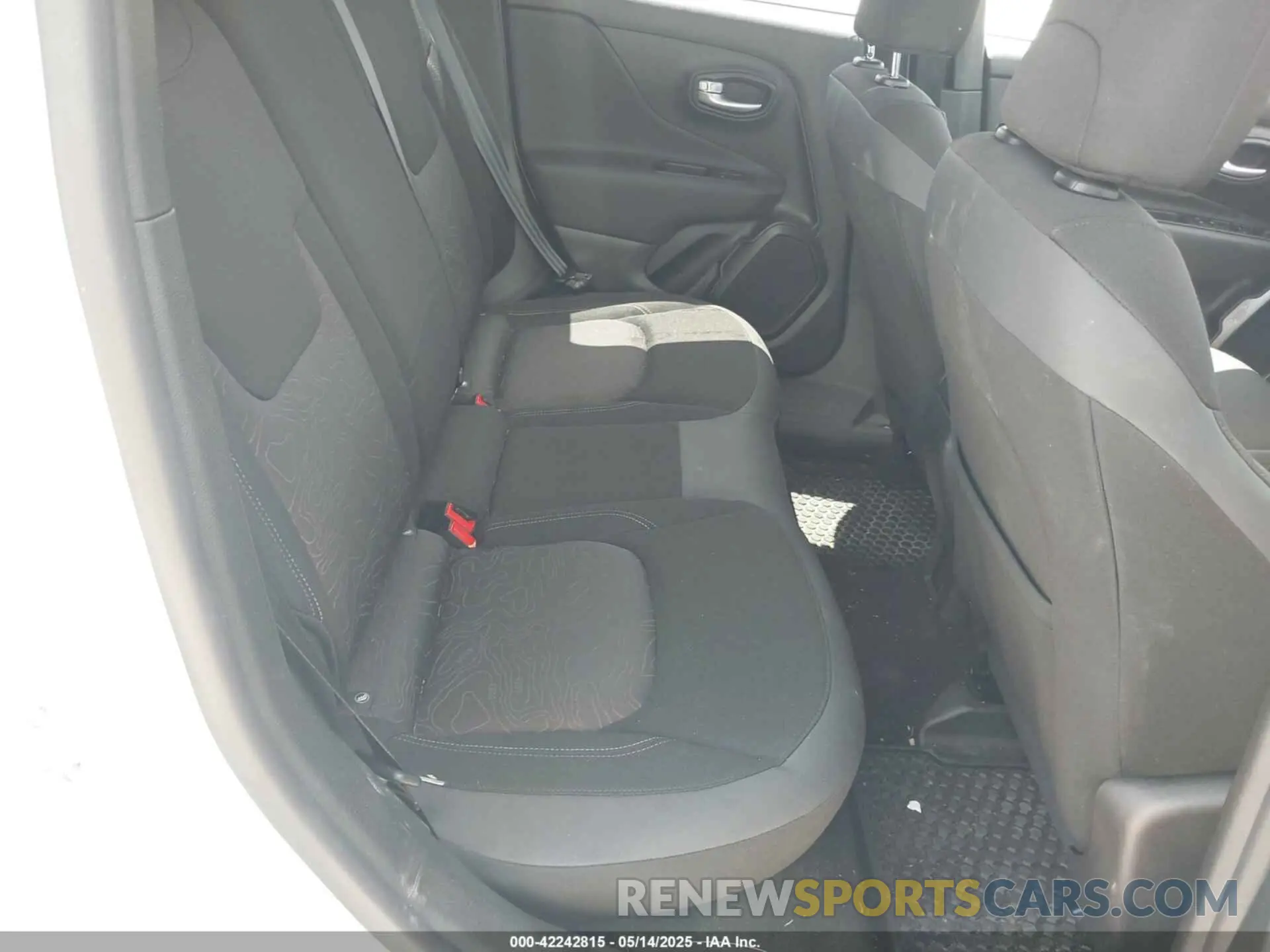 8 Photograph of a damaged car ZACNJDB12PPP39095 JEEP RENEGADE 2023