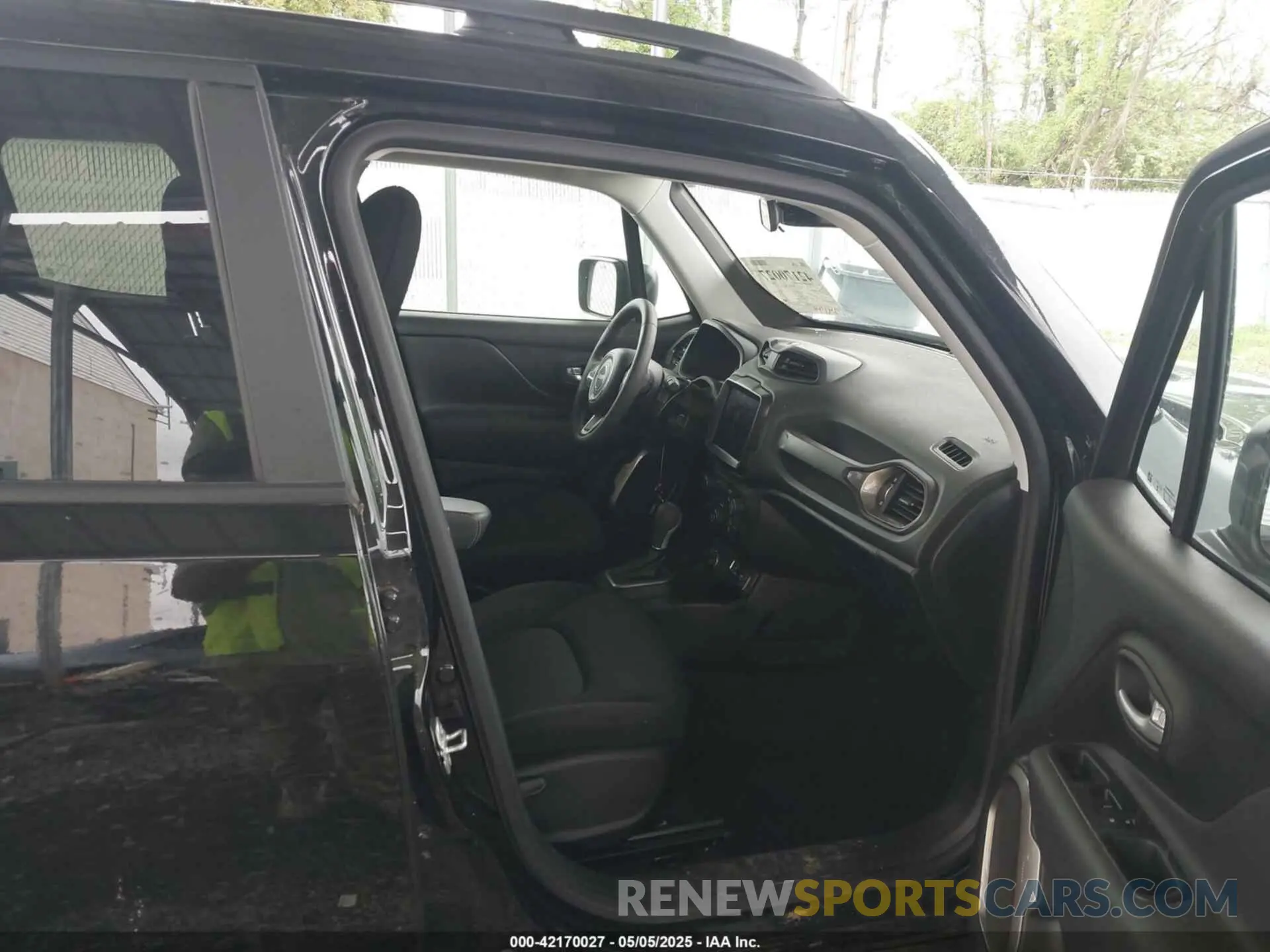 5 Photograph of a damaged car ZACNJDB12PPP61730 JEEP RENEGADE 2023