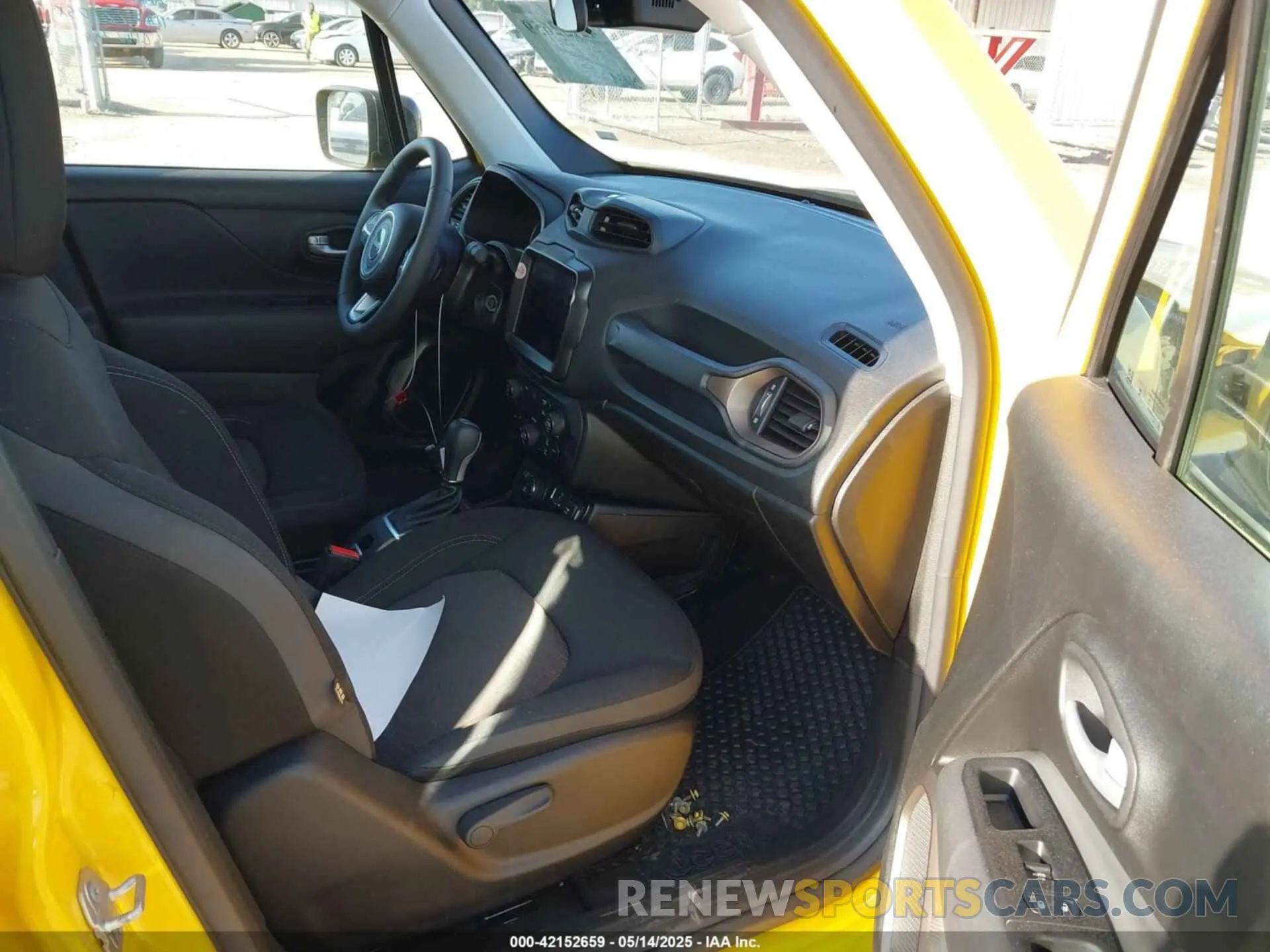5 Photograph of a damaged car ZACNJDB12PPP64031 JEEP RENEGADE 2023
