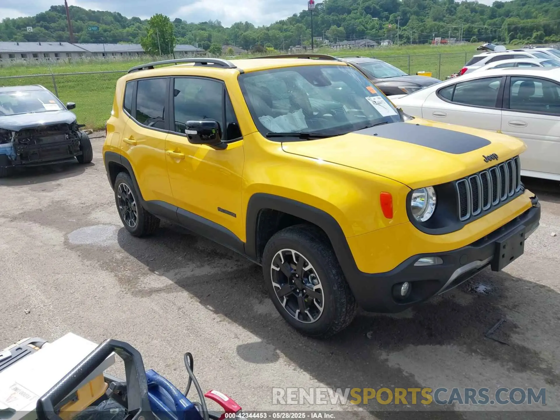 1 Photograph of a damaged car ZACNJDB13PPP56620 JEEP RENEGADE 2023