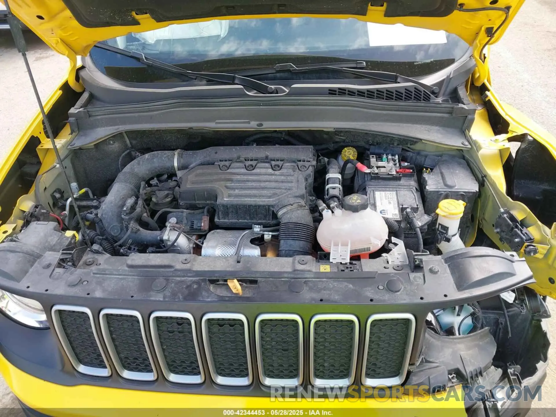 10 Photograph of a damaged car ZACNJDB13PPP56620 JEEP RENEGADE 2023