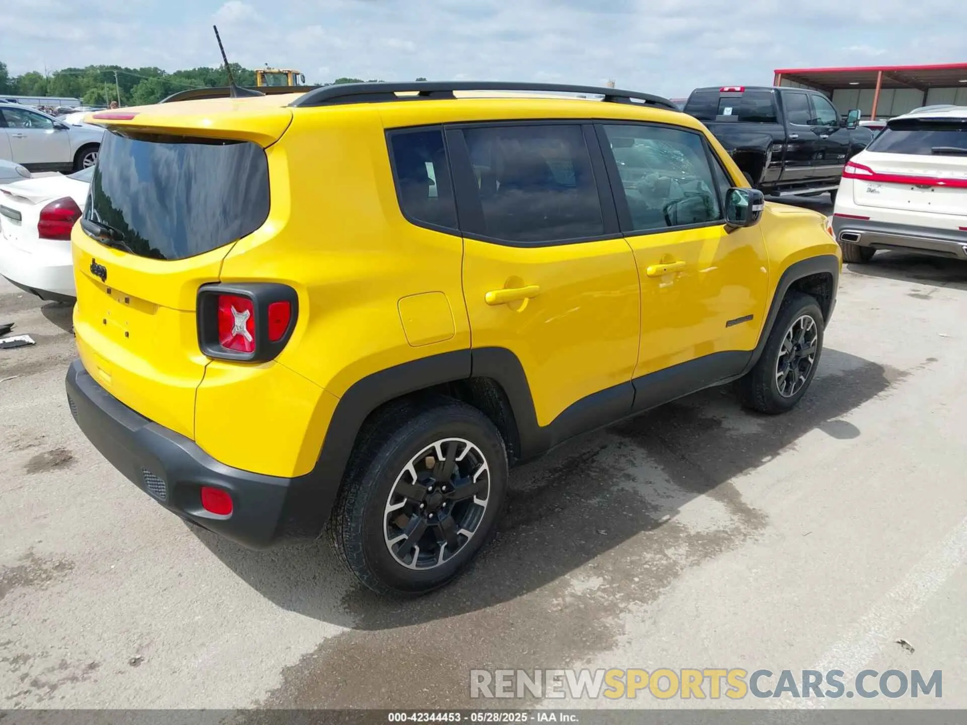 4 Photograph of a damaged car ZACNJDB13PPP56620 JEEP RENEGADE 2023