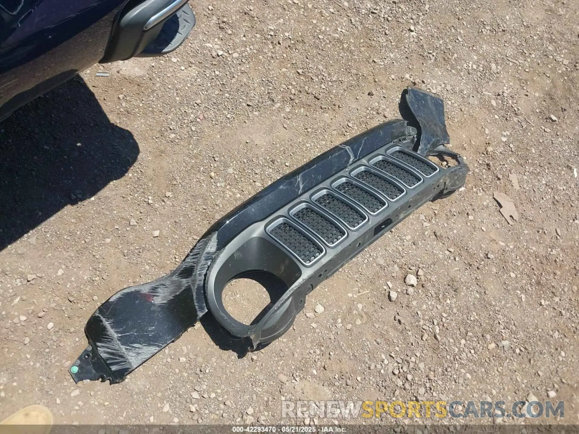 12 Photograph of a damaged car ZACNJDB13PPP69738 JEEP RENEGADE 2023
