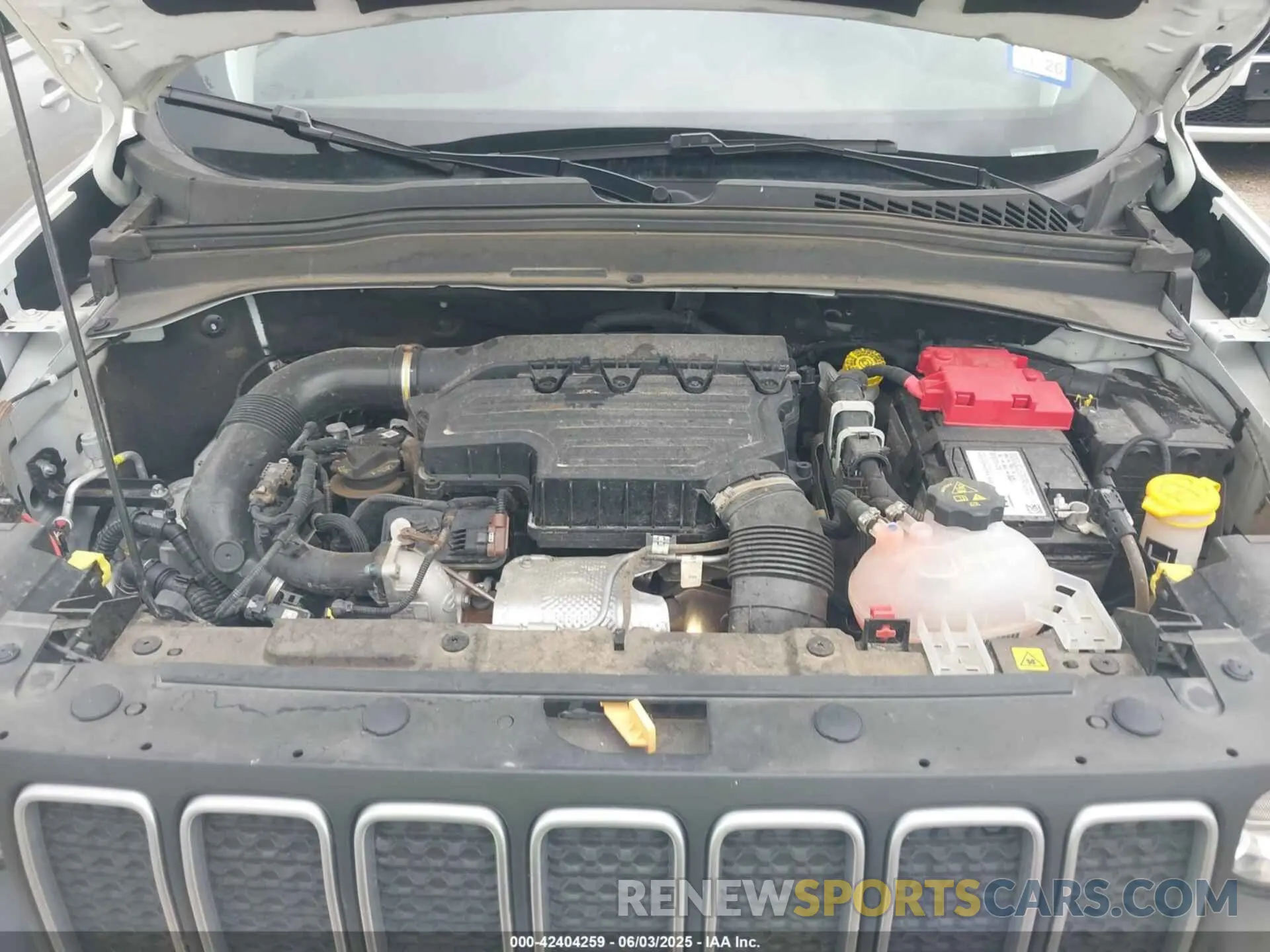 10 Photograph of a damaged car ZACNJDB13PPP72672 JEEP RENEGADE 2023