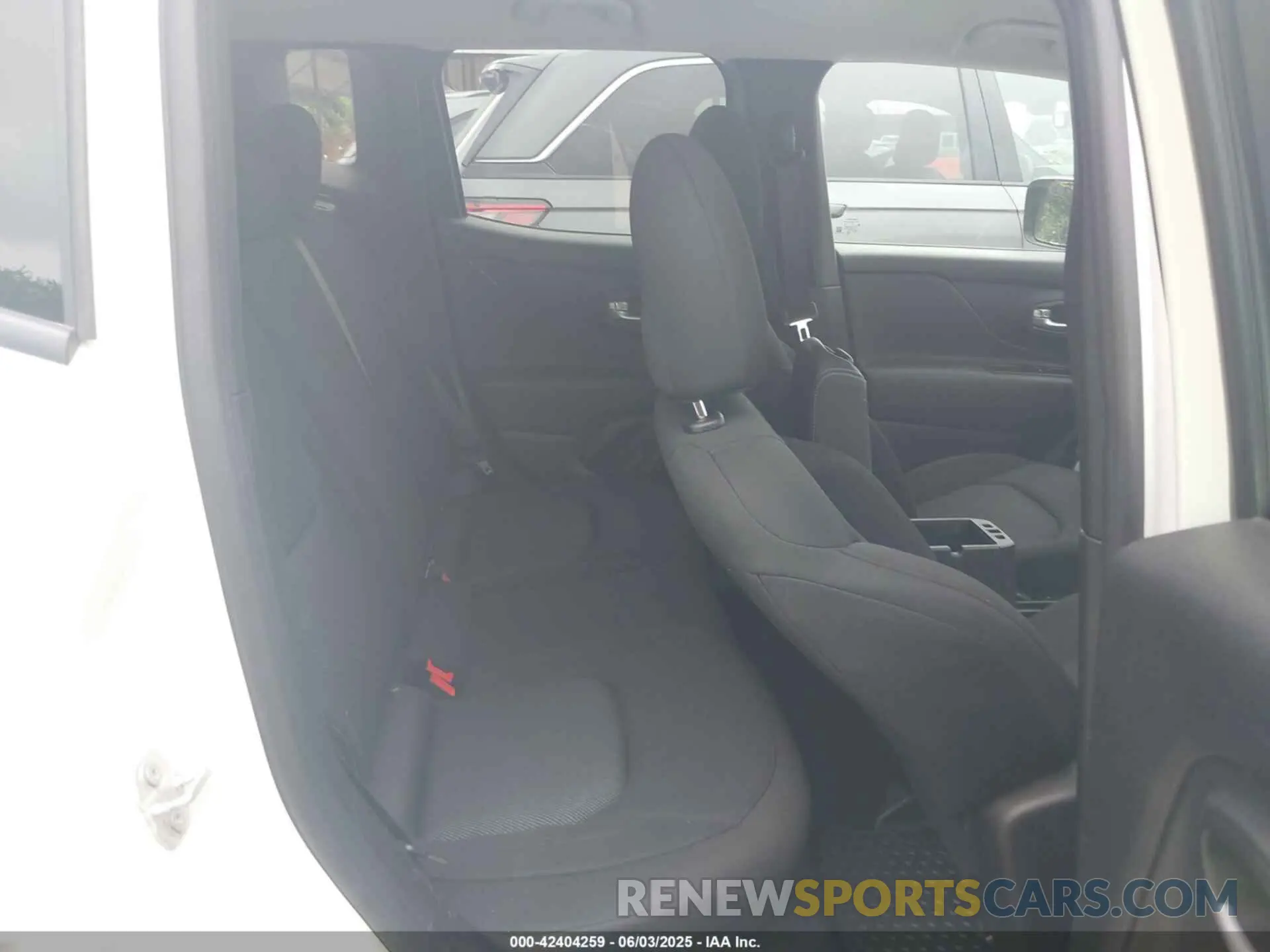 8 Photograph of a damaged car ZACNJDB13PPP72672 JEEP RENEGADE 2023