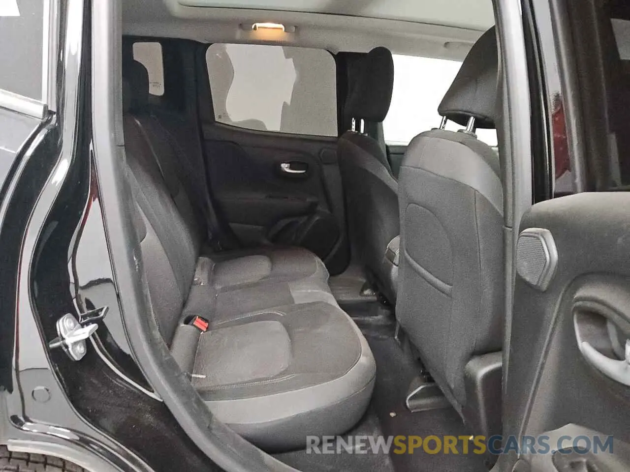10 Photograph of a damaged car ZACNJDB14PPP36392 JEEP RENEGADE 2023