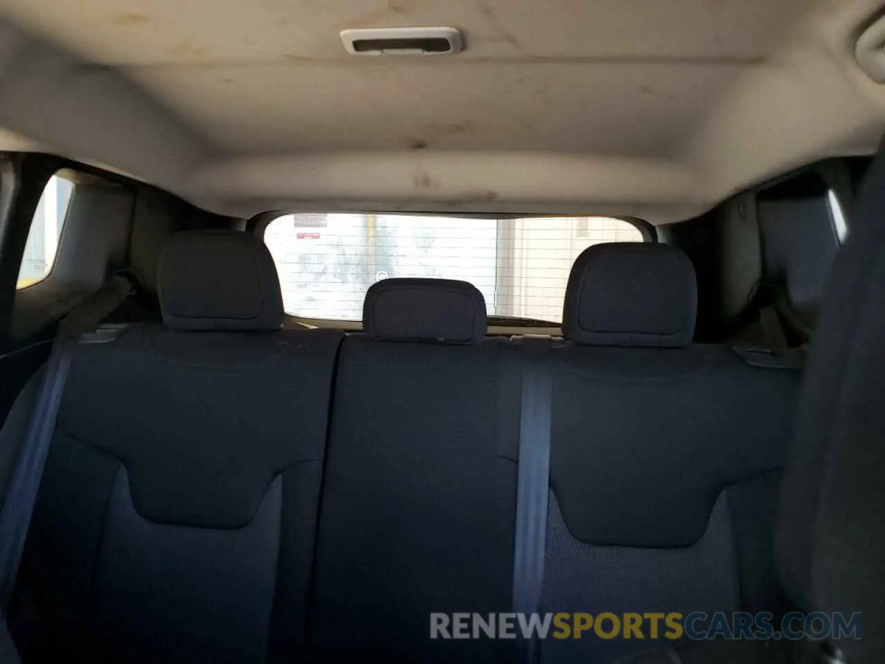 10 Photograph of a damaged car ZACNJDB17PPP20395 JEEP RENEGADE 2023