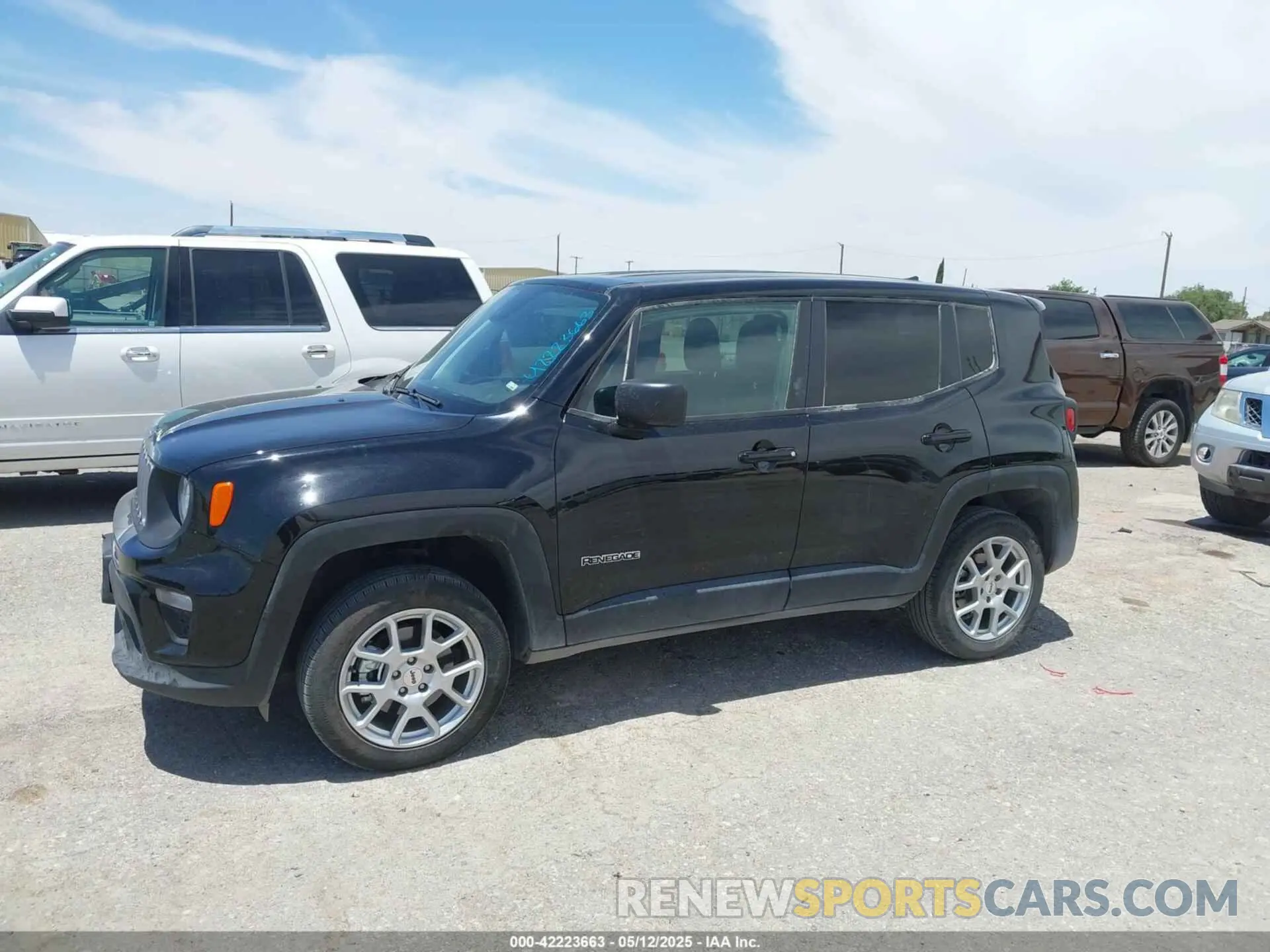 14 Photograph of a damaged car ZACNJDB17PPP70052 JEEP RENEGADE 2023