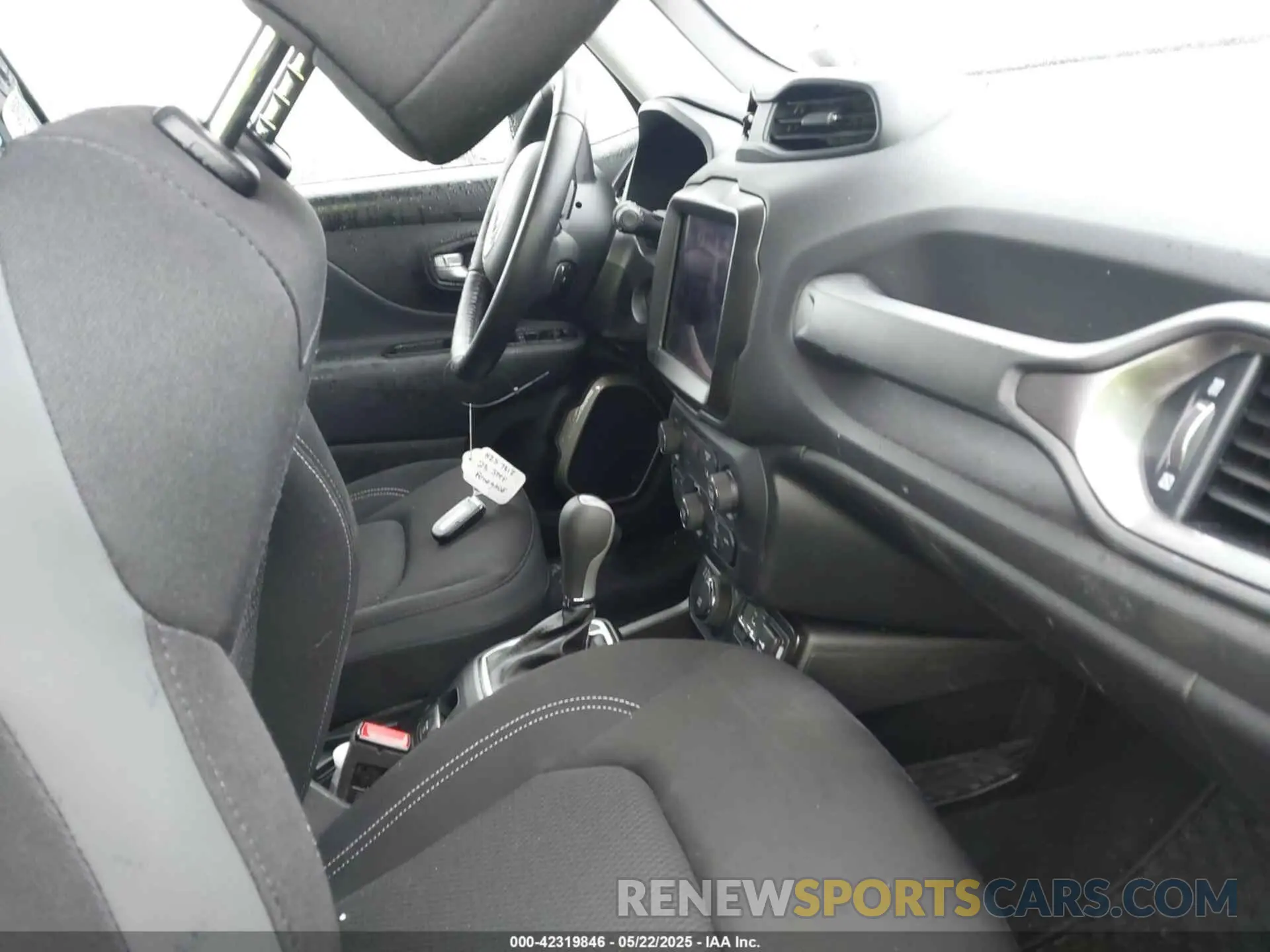 5 Photograph of a damaged car ZACNJDB18PPP62252 JEEP RENEGADE 2023