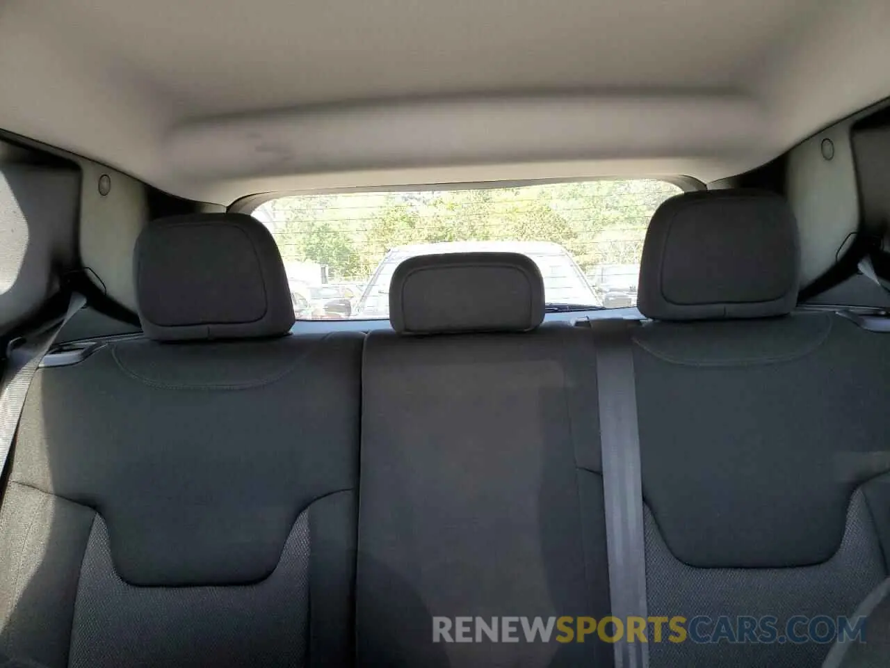 10 Photograph of a damaged car ZACNJDB1XPPP70627 JEEP RENEGADE 2023