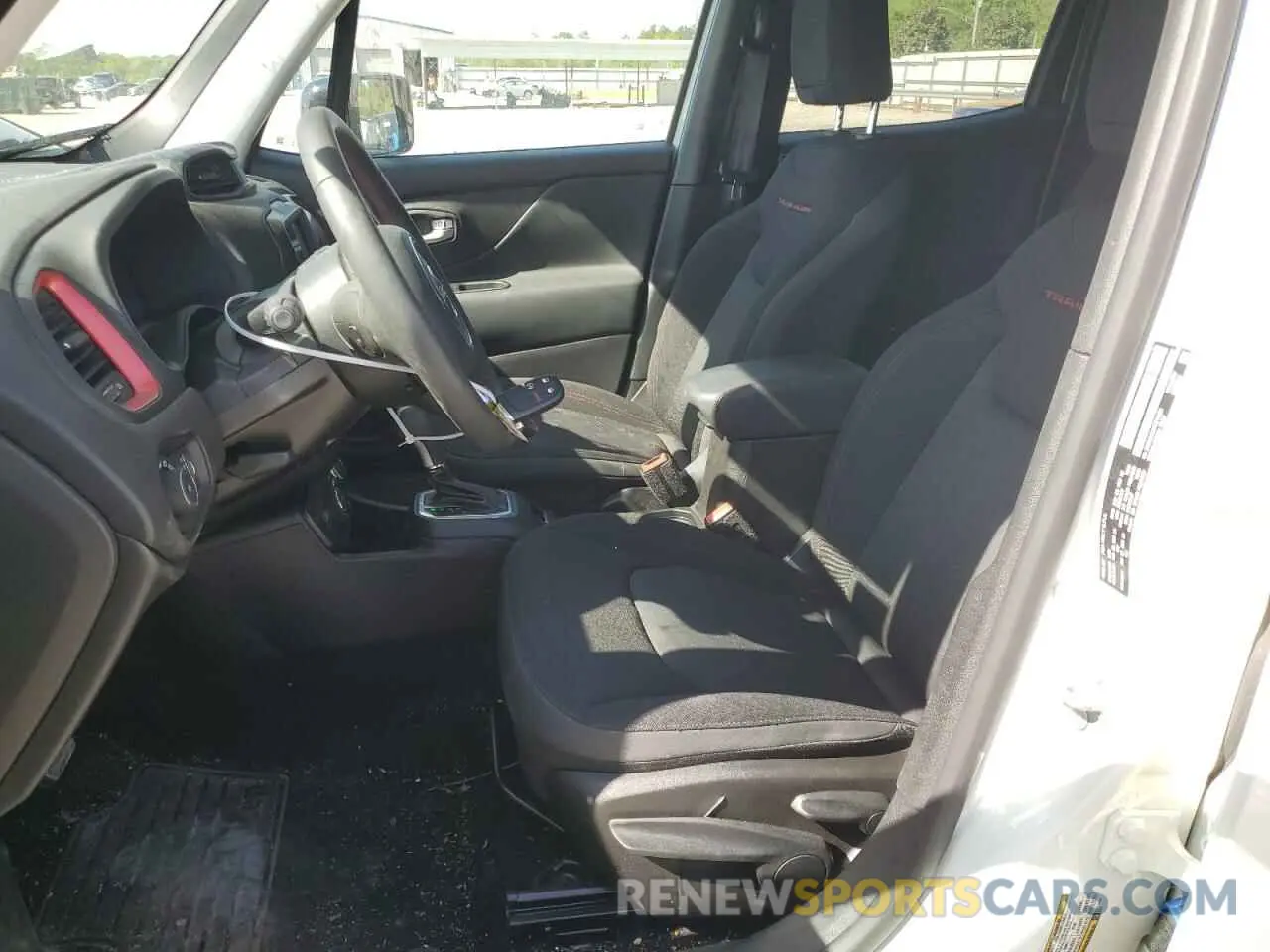 7 Photograph of a damaged car ZACNJDC11PPP11965 JEEP RENEGADE 2023