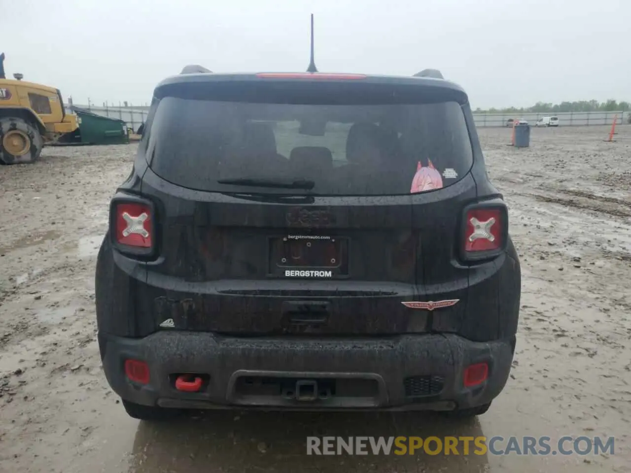6 Photograph of a damaged car ZACNJDC11PPP59062 JEEP RENEGADE 2023