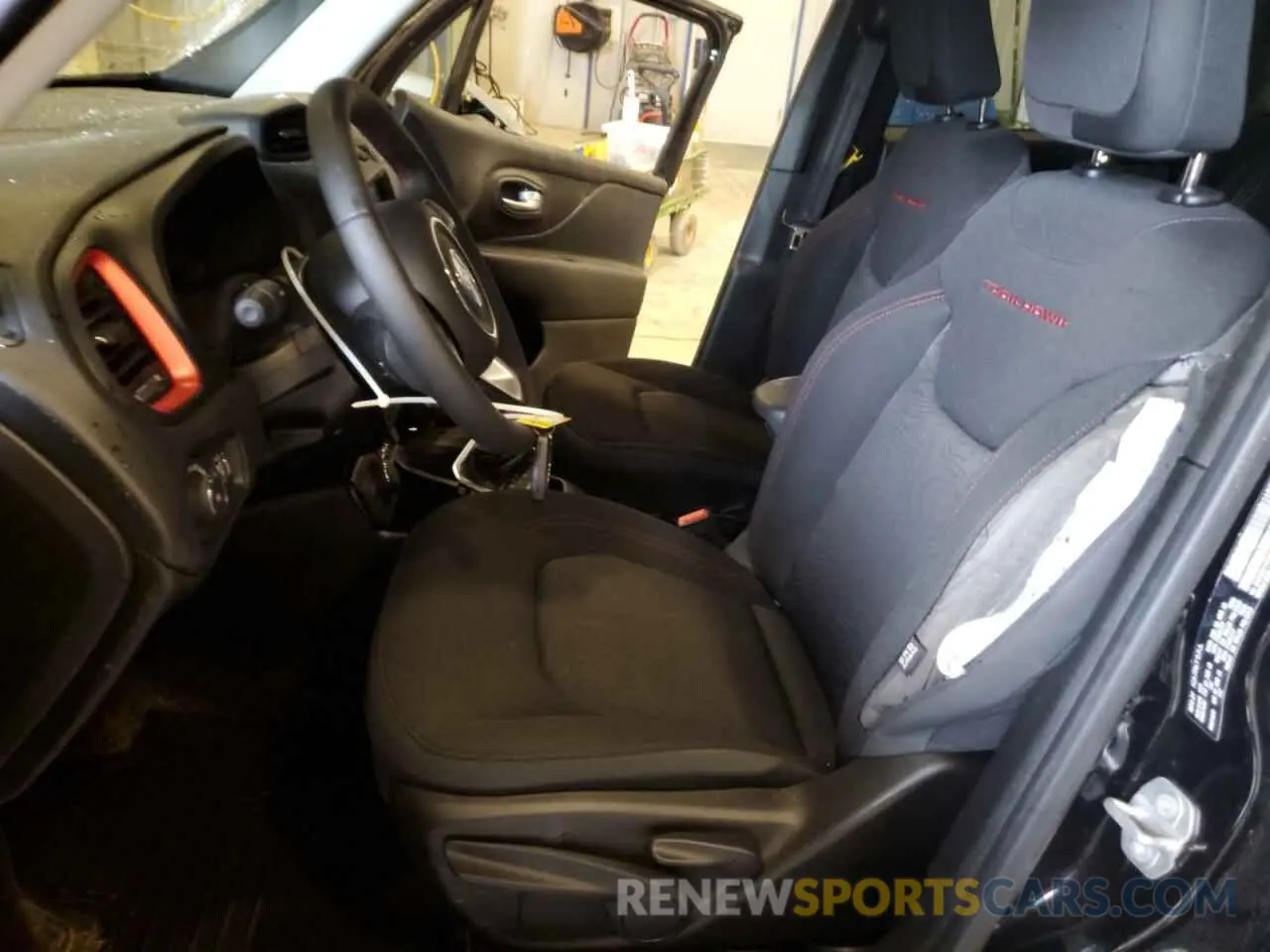 7 Photograph of a damaged car ZACNJDC11PPP59062 JEEP RENEGADE 2023