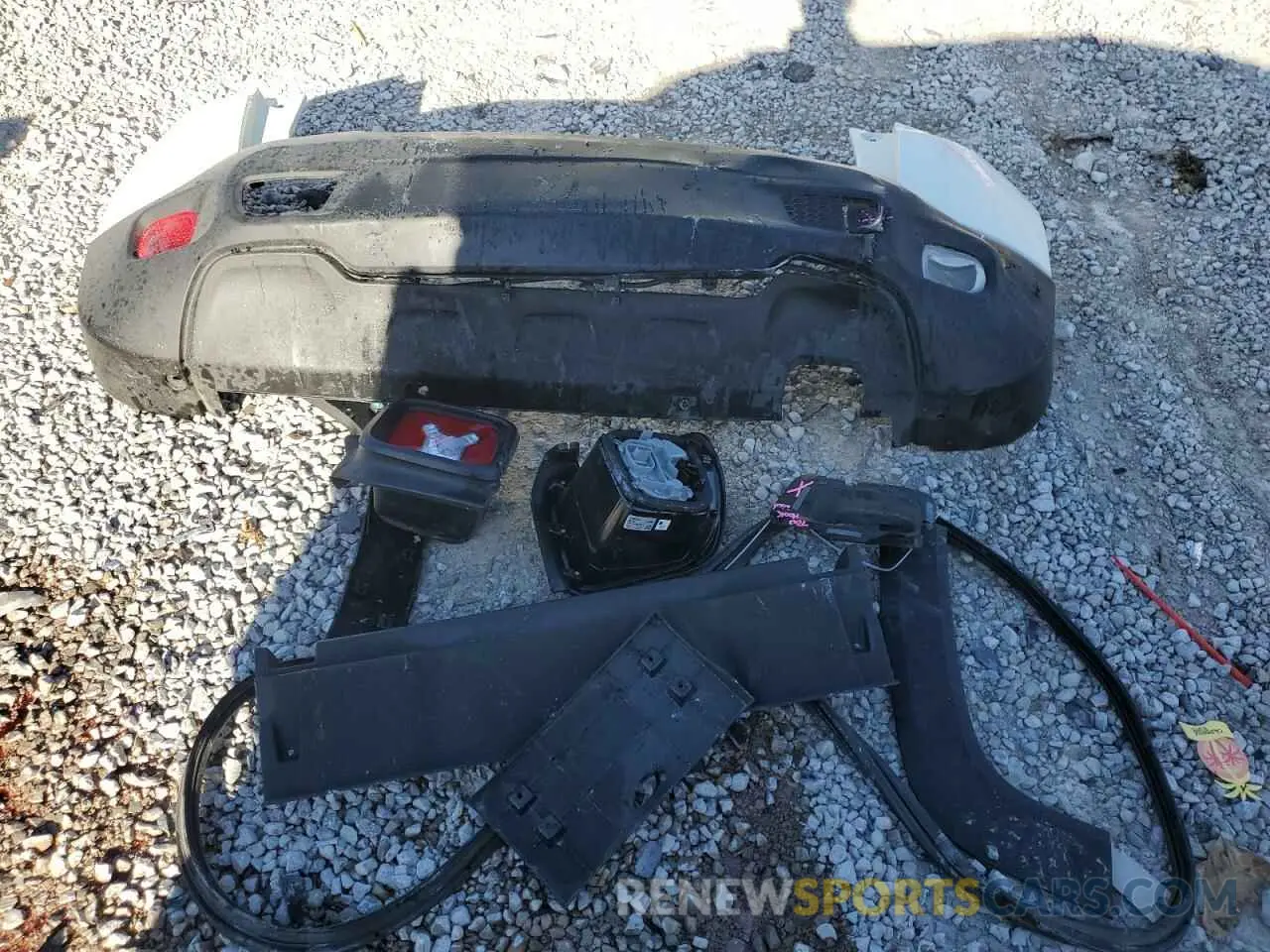 13 Photograph of a damaged car ZACNJDC12PPP65419 JEEP RENEGADE 2023