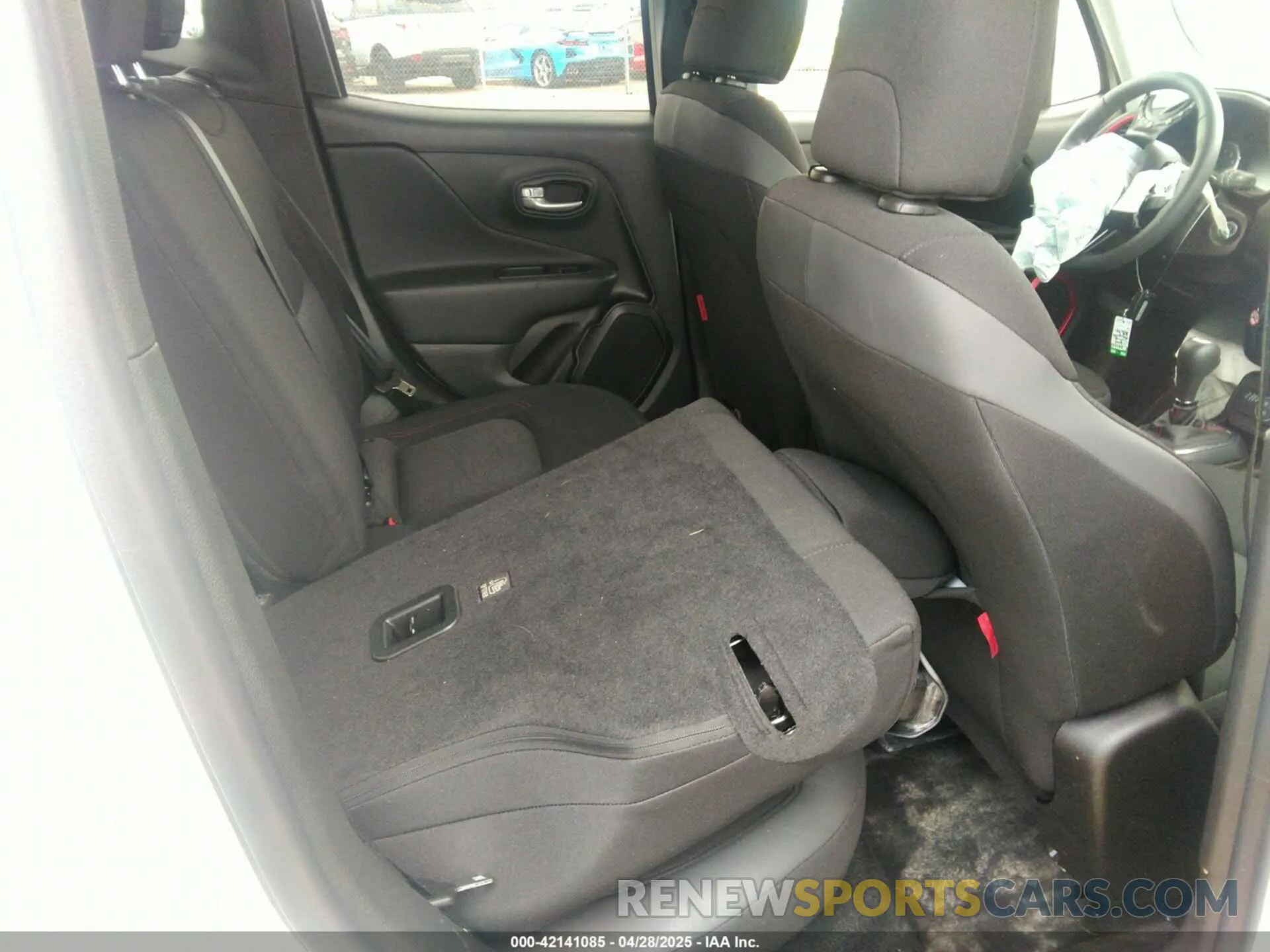 8 Photograph of a damaged car ZACNJDC15PPP67715 JEEP RENEGADE 2023