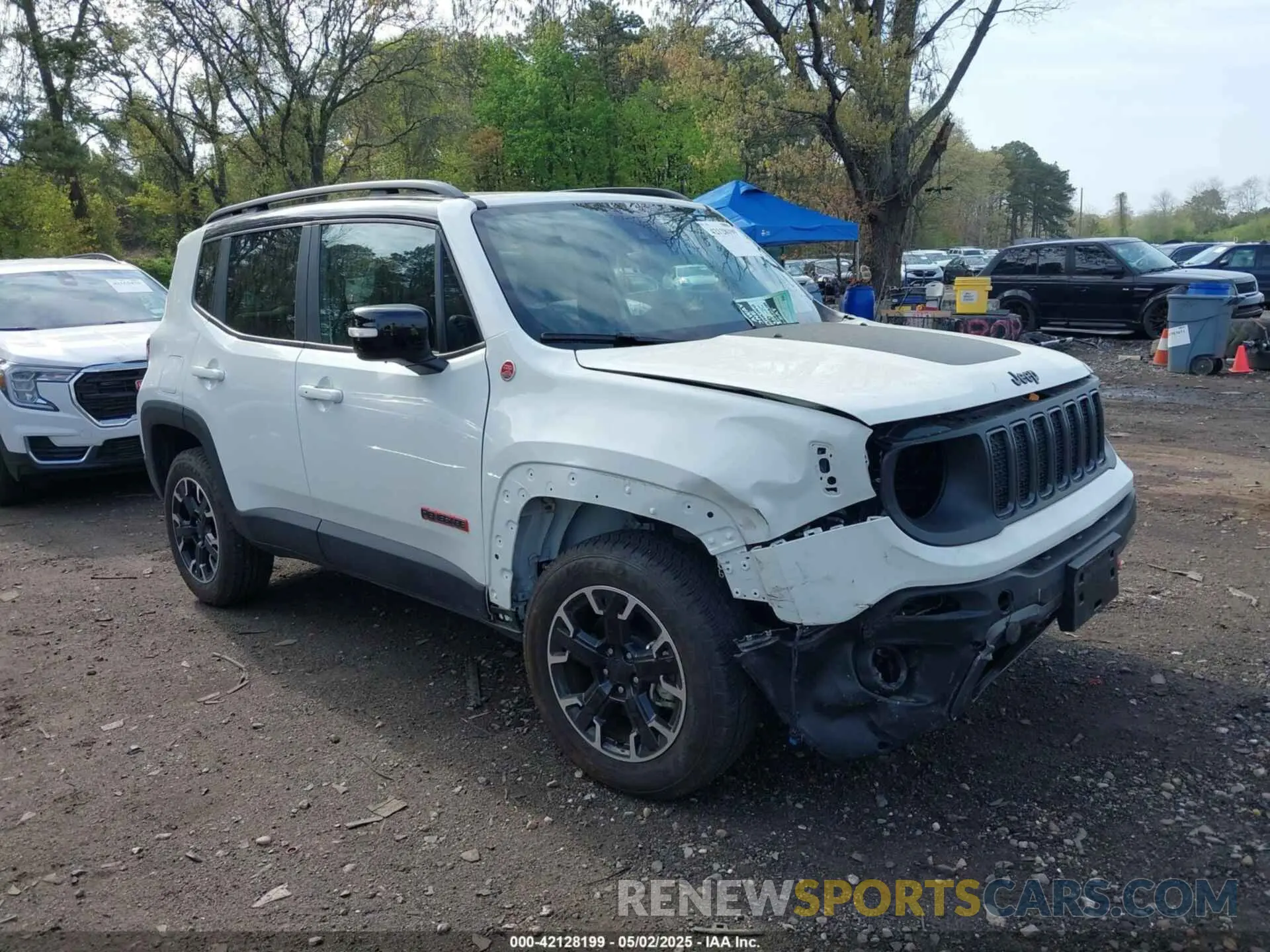 13 Photograph of a damaged car ZACNJDC16PPP73152 JEEP RENEGADE 2023