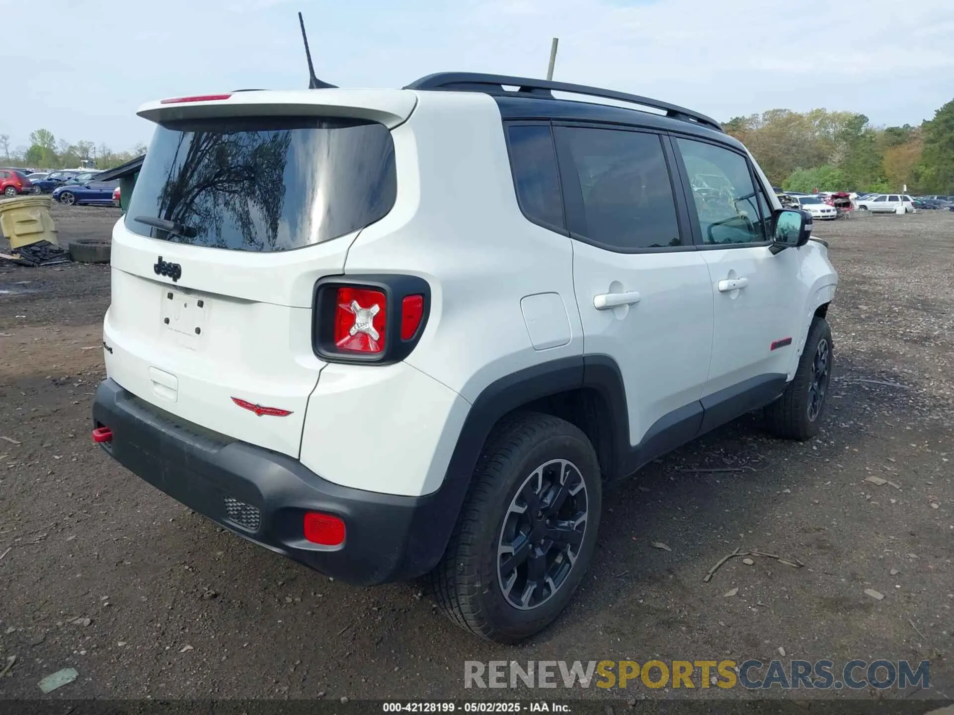 4 Photograph of a damaged car ZACNJDC16PPP73152 JEEP RENEGADE 2023