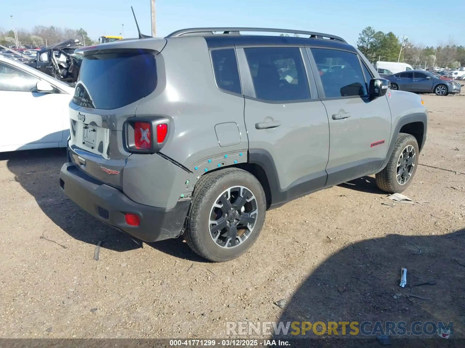 4 Photograph of a damaged car ZACNJDC19PPP27959 JEEP RENEGADE 2023
