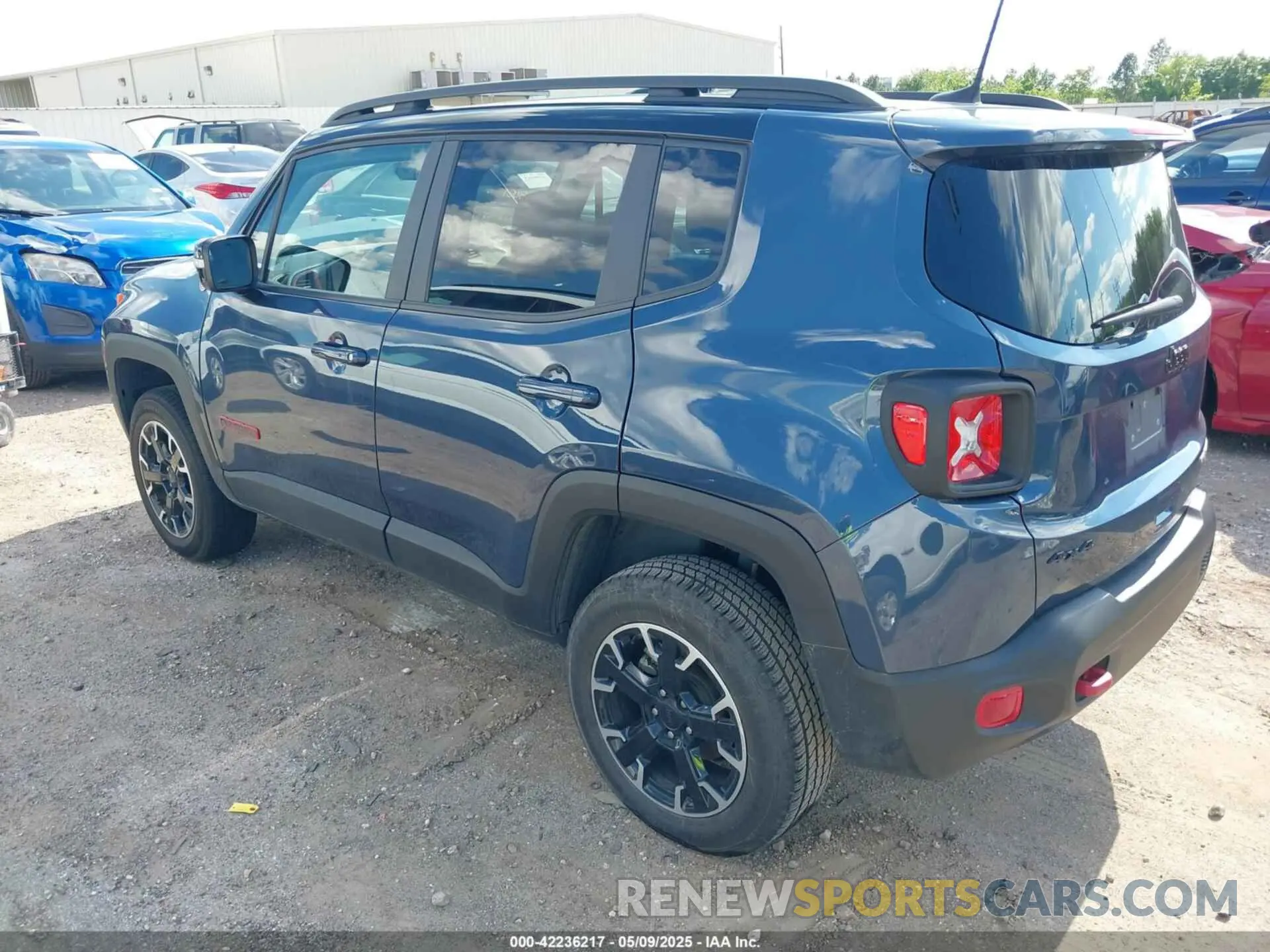 3 Photograph of a damaged car ZACNJDC19PPP70231 JEEP RENEGADE 2023