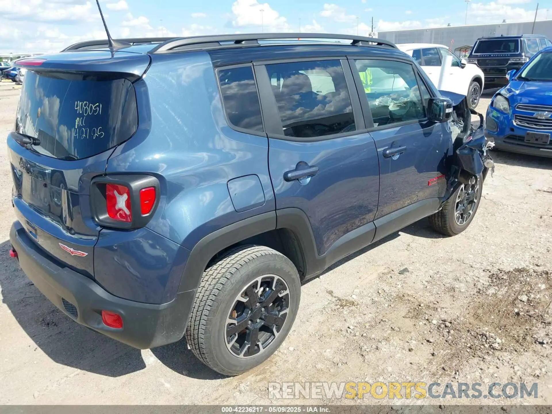 4 Photograph of a damaged car ZACNJDC19PPP70231 JEEP RENEGADE 2023