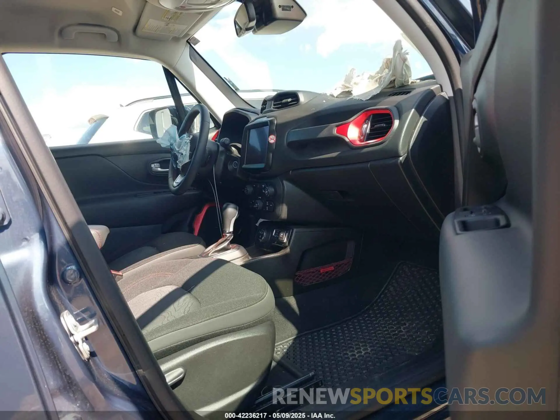 5 Photograph of a damaged car ZACNJDC19PPP70231 JEEP RENEGADE 2023