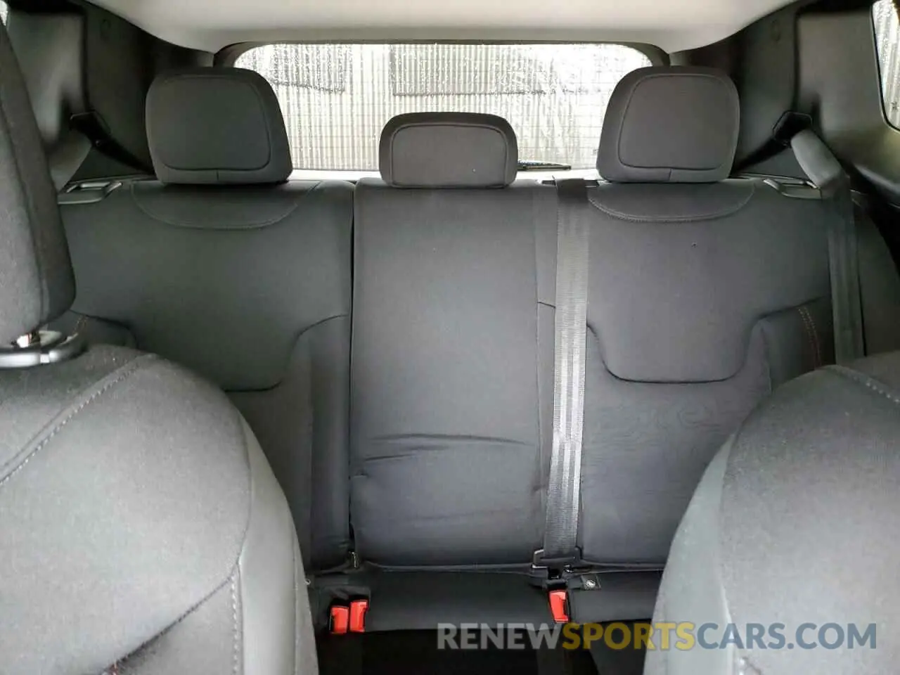 10 Photograph of a damaged car ZACNJDC19PPP71461 JEEP RENEGADE 2023