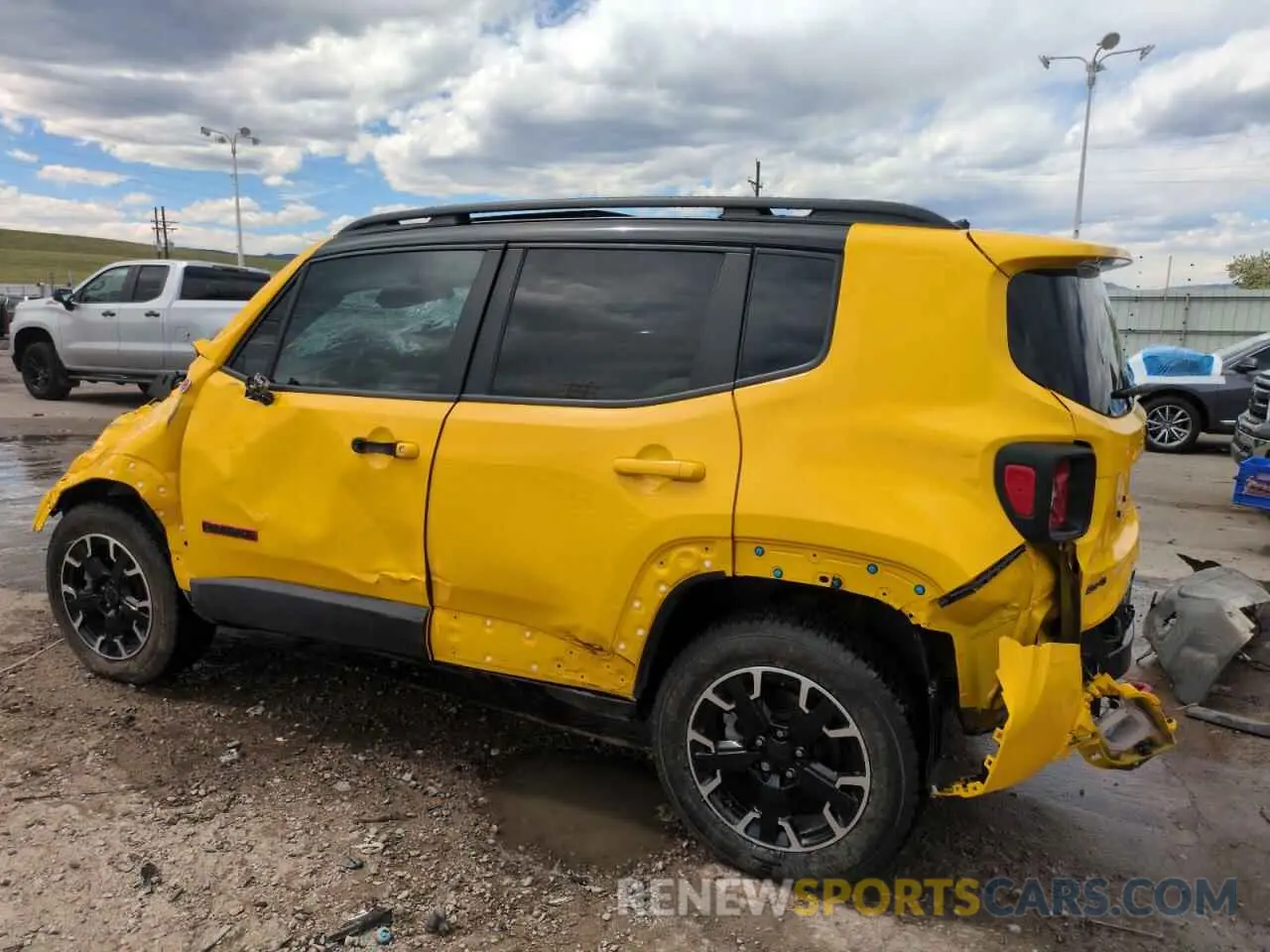 2 Photograph of a damaged car ZACNJDC1XPPP60047 JEEP RENEGADE 2023